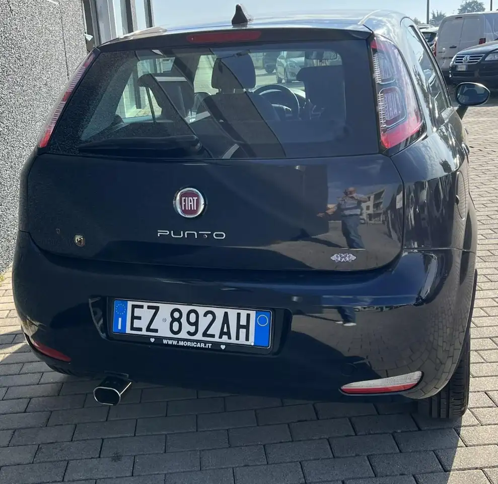 2015 Fiat Punto 1.2 8V 5 porte Lounge, photograph 10