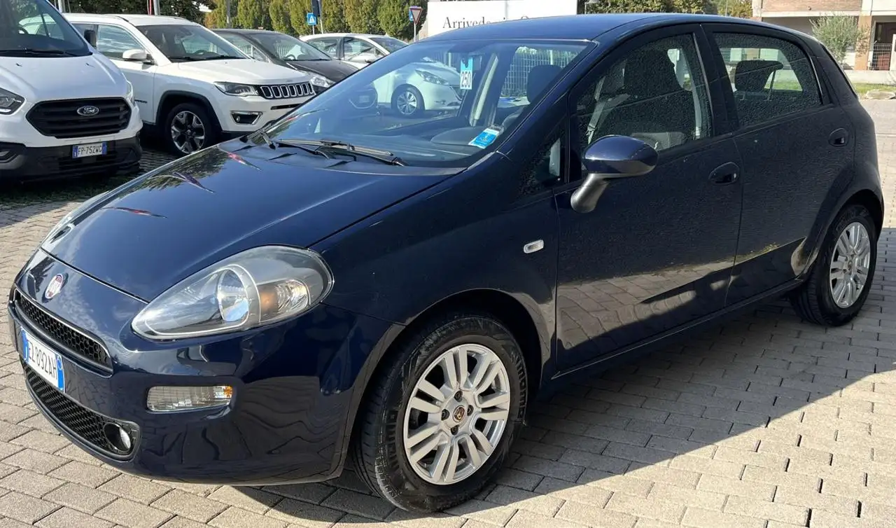 2015 Fiat Punto 1.2 8V 5 porte Lounge, photograph 12
