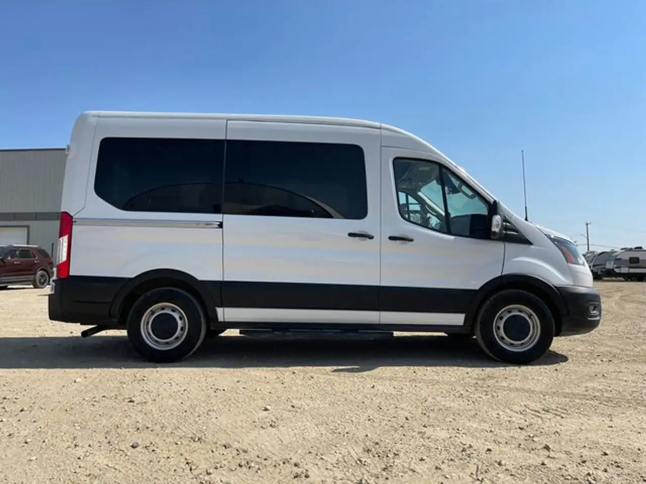 Ford Transit Passenger Wagon снимка Ford Transit Passenger Wagon