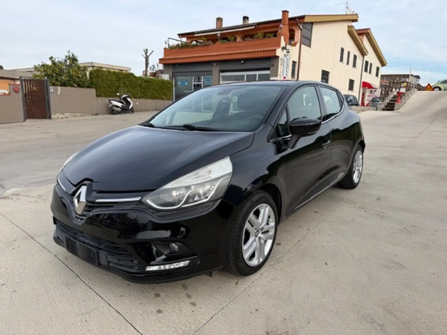 Renault Clio Clio 1.2 75CV 5 porte Zen Nero - 1