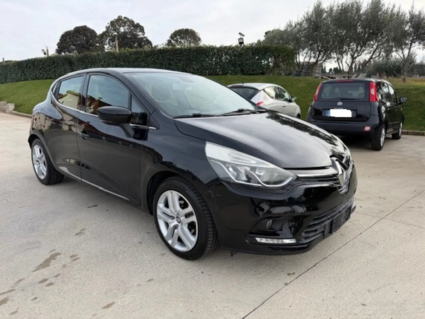 Renault Clio Clio 1.2 75CV 5 porte Zen Nero - 2