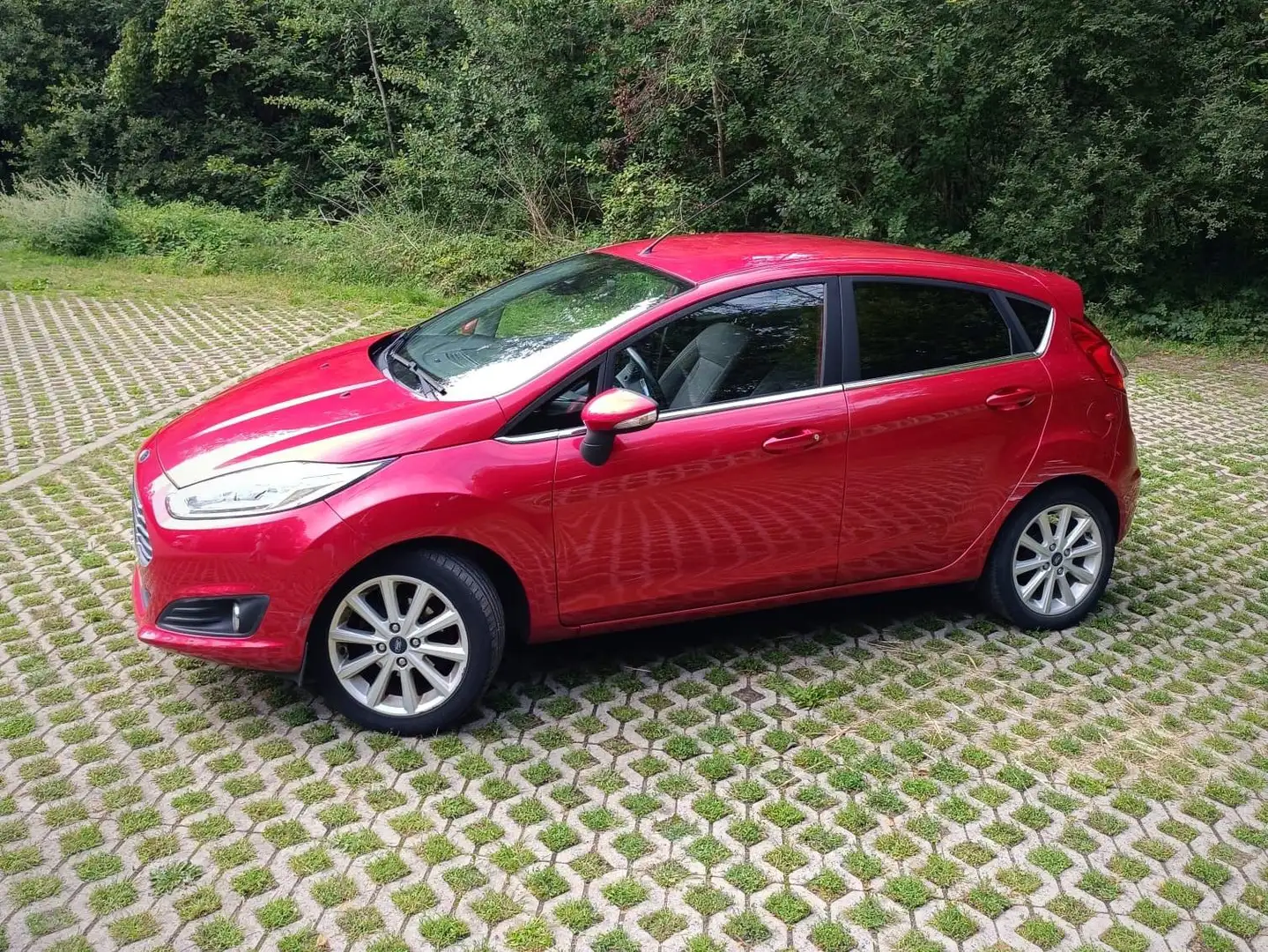 Ford Fiesta Fiesta 1.0 EcoBoost Start-Stop ST-LINE Rood - 2