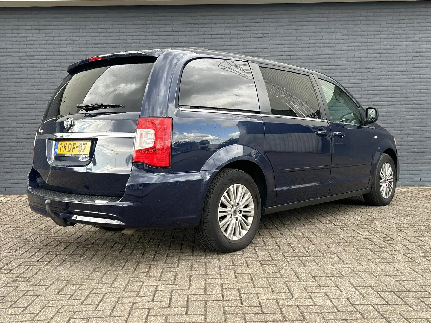Lancia Voyager 2.8 Multijet Silver | 7 Persoons | Leder | Climate Blauw - 2