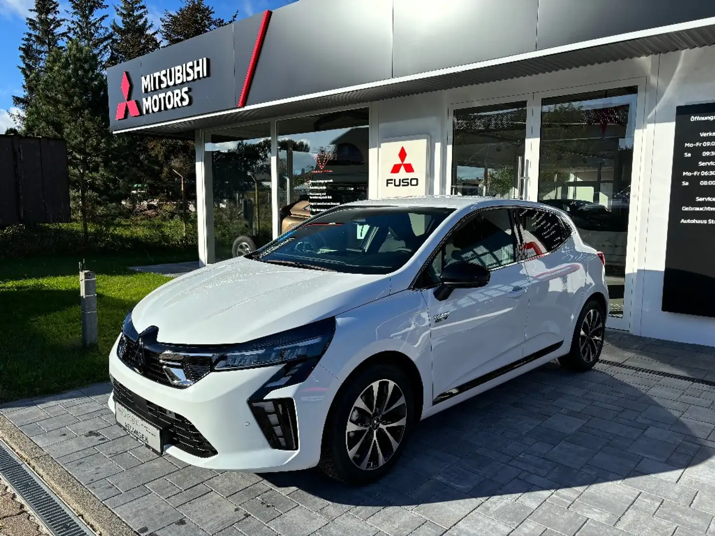 Mitsubishi Colt SELECT 1.6 Hybrid*AUTOMATIK*LENKRADHEIZUNG* Weiß - 2