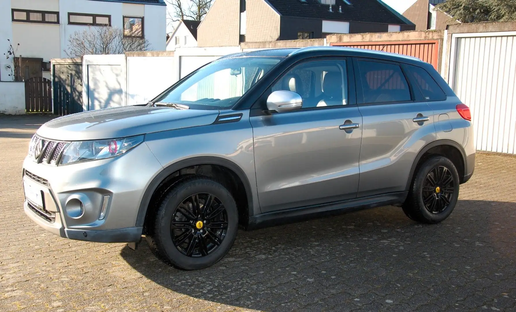 Suzuki Vitara 1.4 BOOSTERJET ALLGRIP Vitara S AT Grau - 1