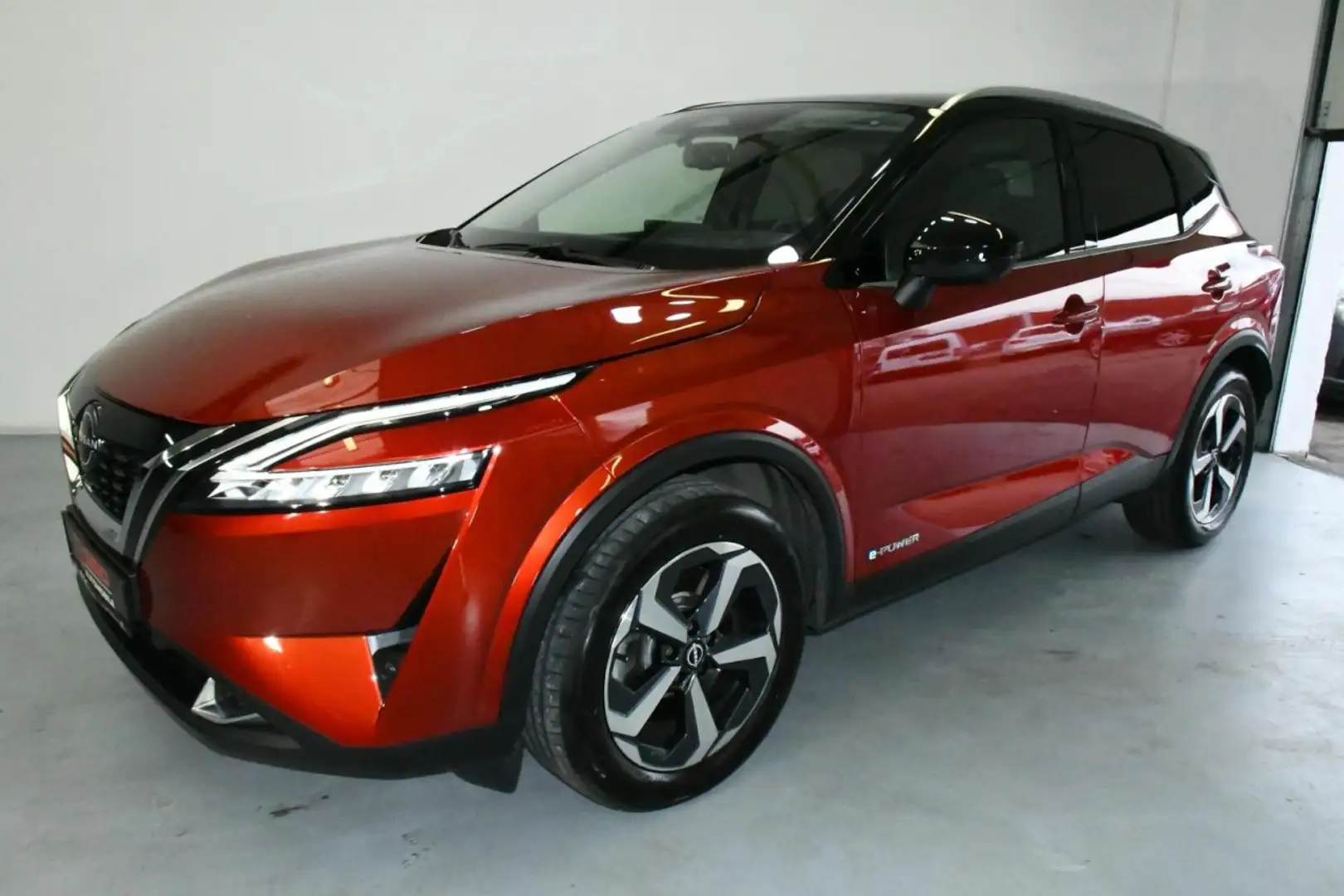 Nissan Qashqai 1.5 VC-T E-Power ACC*PANO*AHK*TW*360*BT Klima Rot - 2