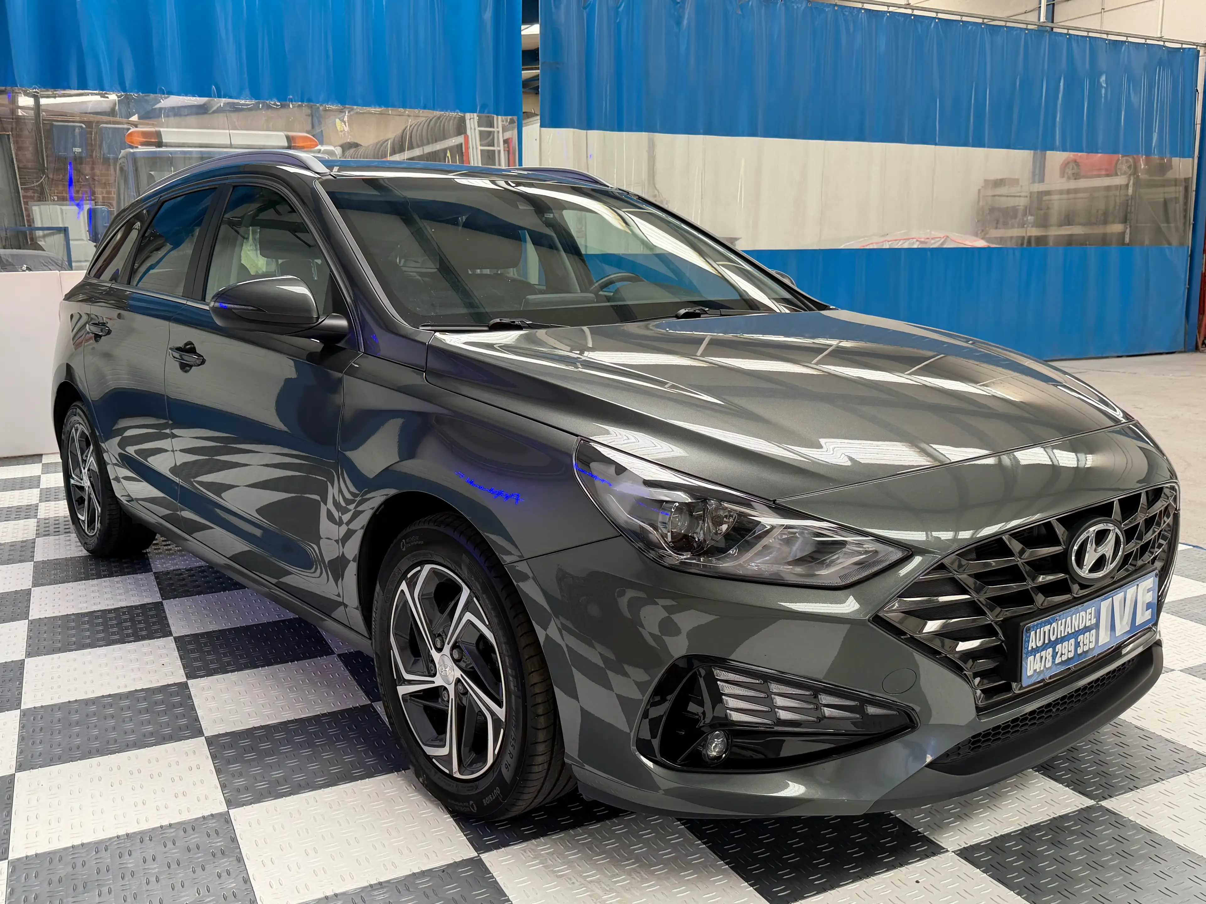 Hyundai i30 — photo 2