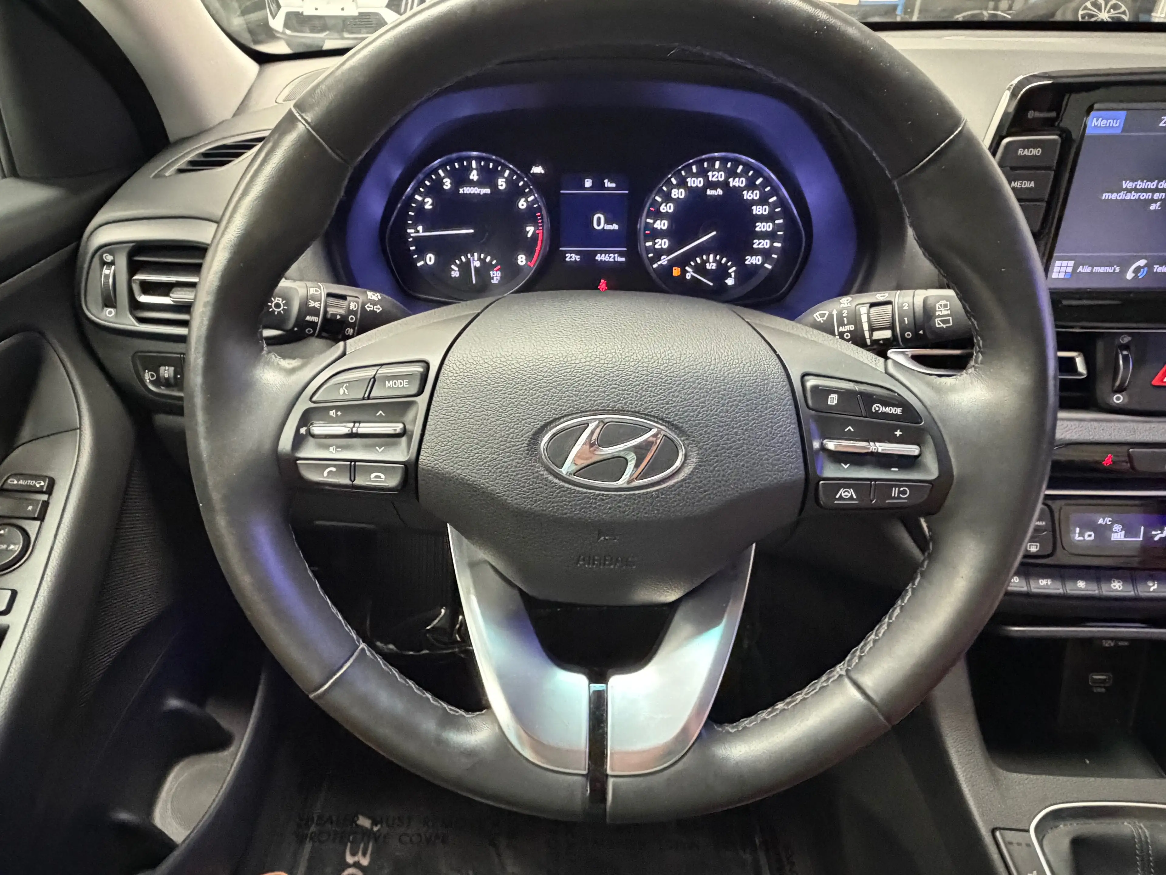 Hyundai i30 — photo 9