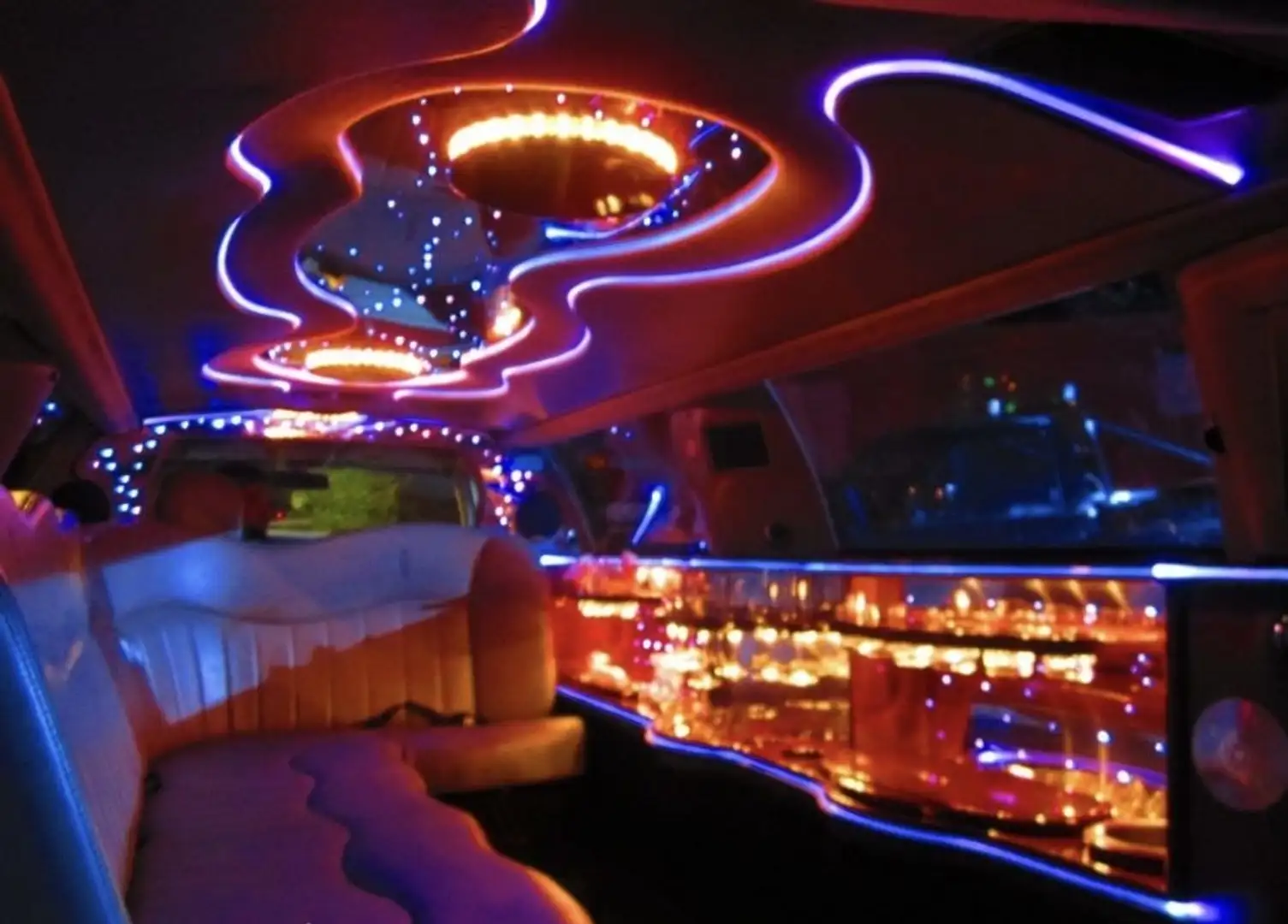 Lincoln Town Car limousine 120” , benzina/GPL - 2