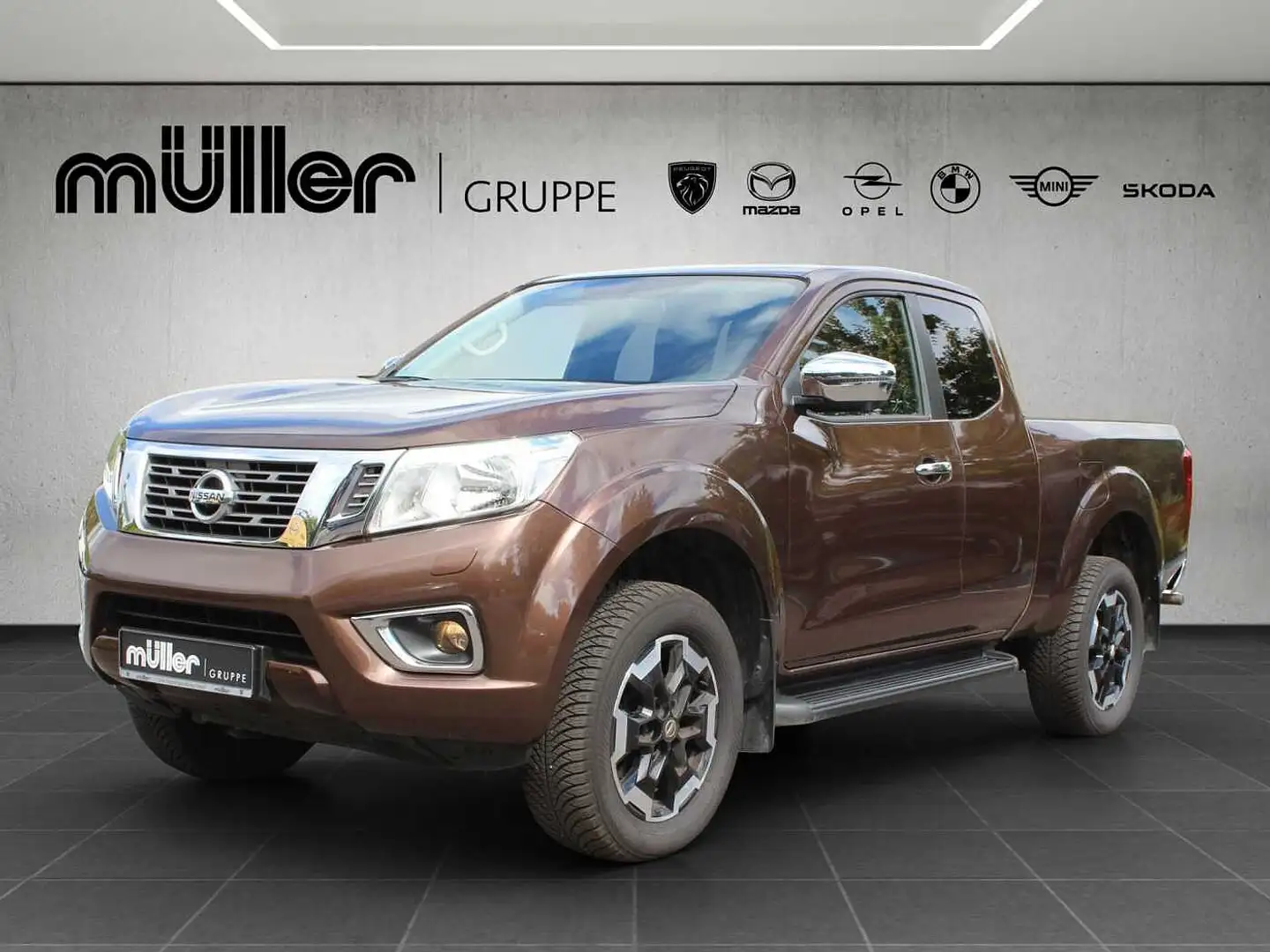 Nissan Navara dCi 4WD KC 4x4 S&S N-Connecta Braun - 1
