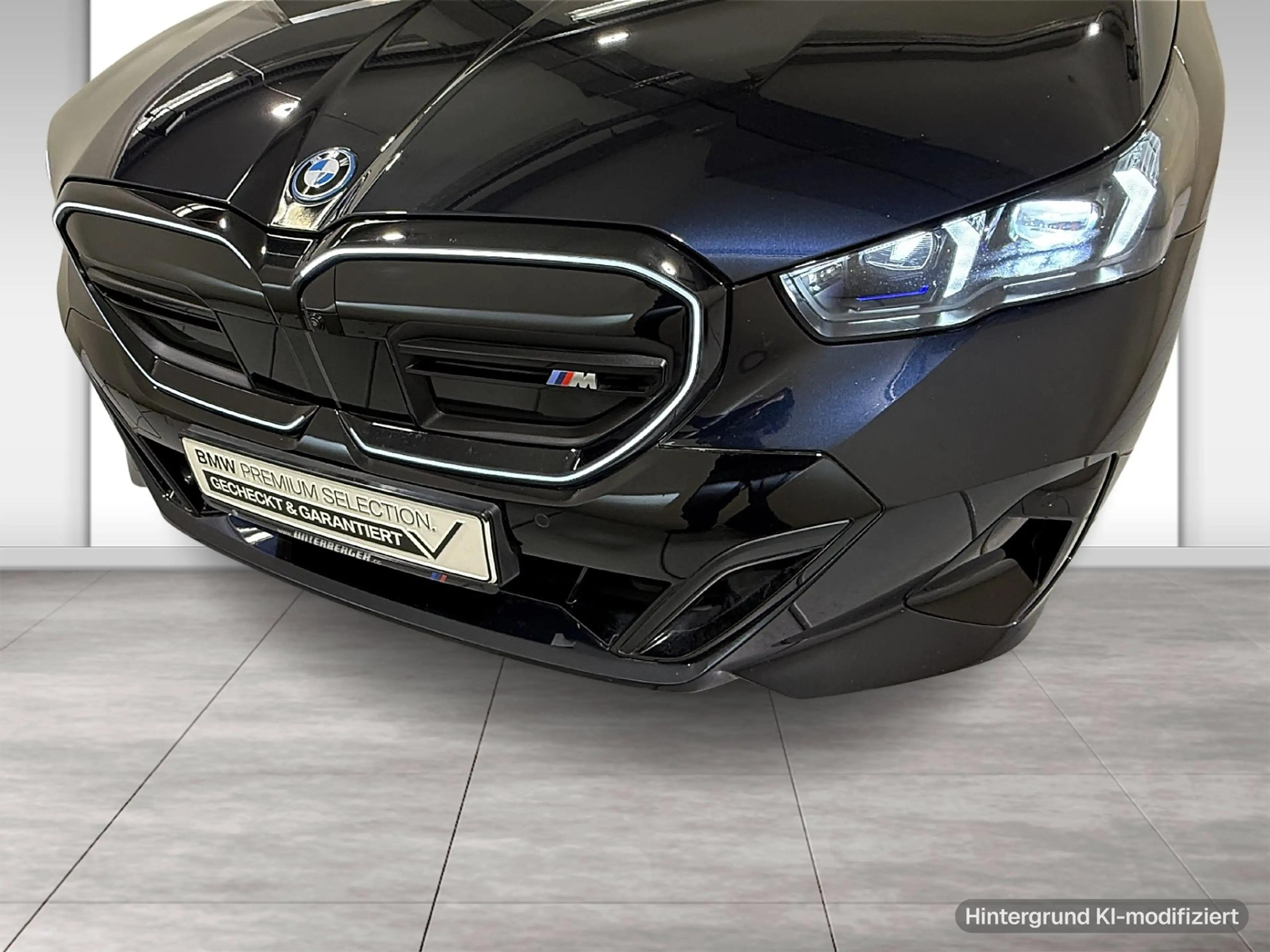 BMW i5 M60 xDrive Touring Pro AHK B&W ACC 360° Pano — photo 7
