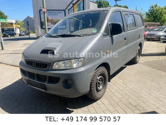 Hyundai H-1 2.5 CRDI  **TÜV / 6 Sitzer**