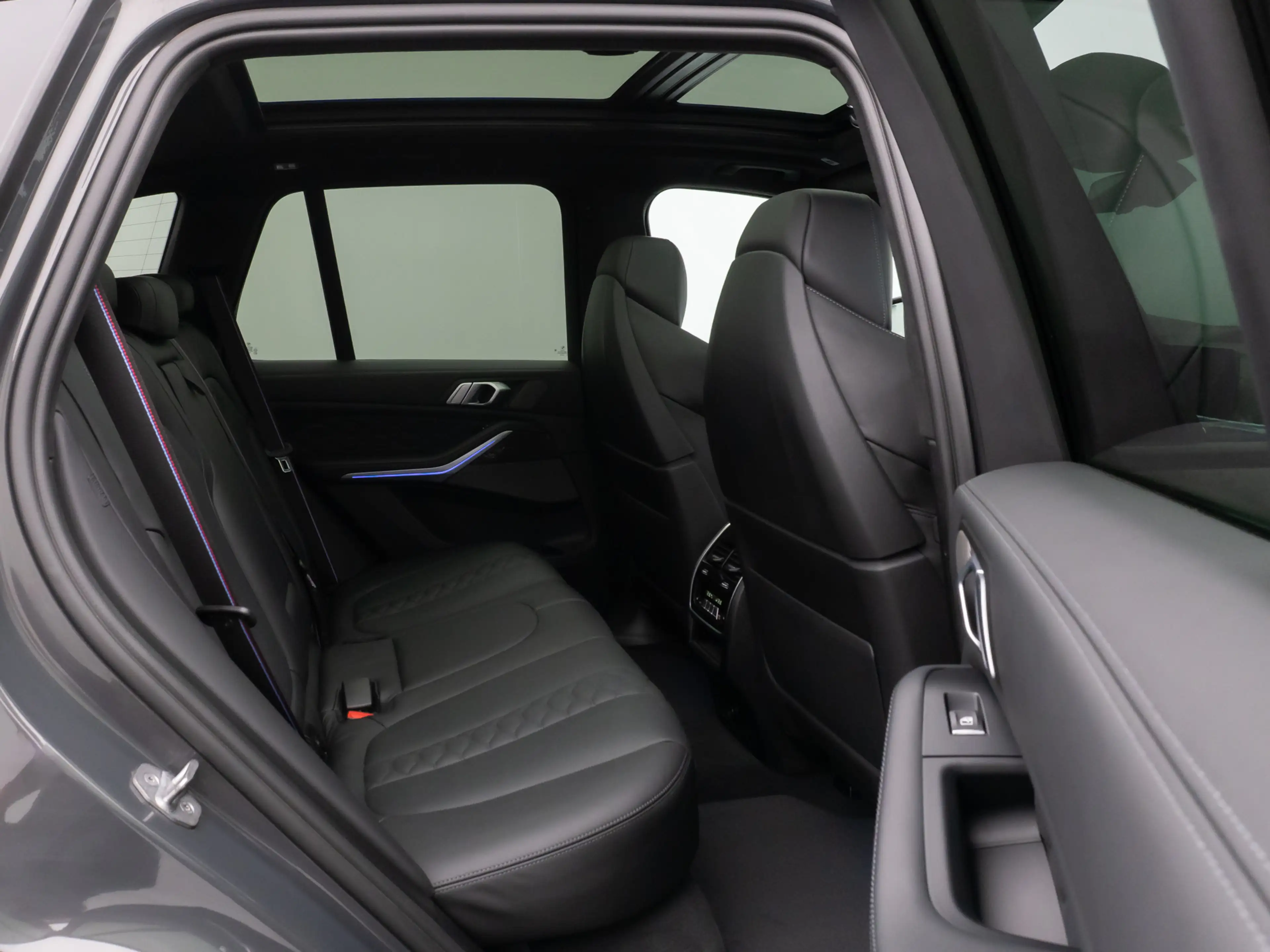 BMW X5 M Competition Panorama Laser 360°DAB DisplKey — photo 26