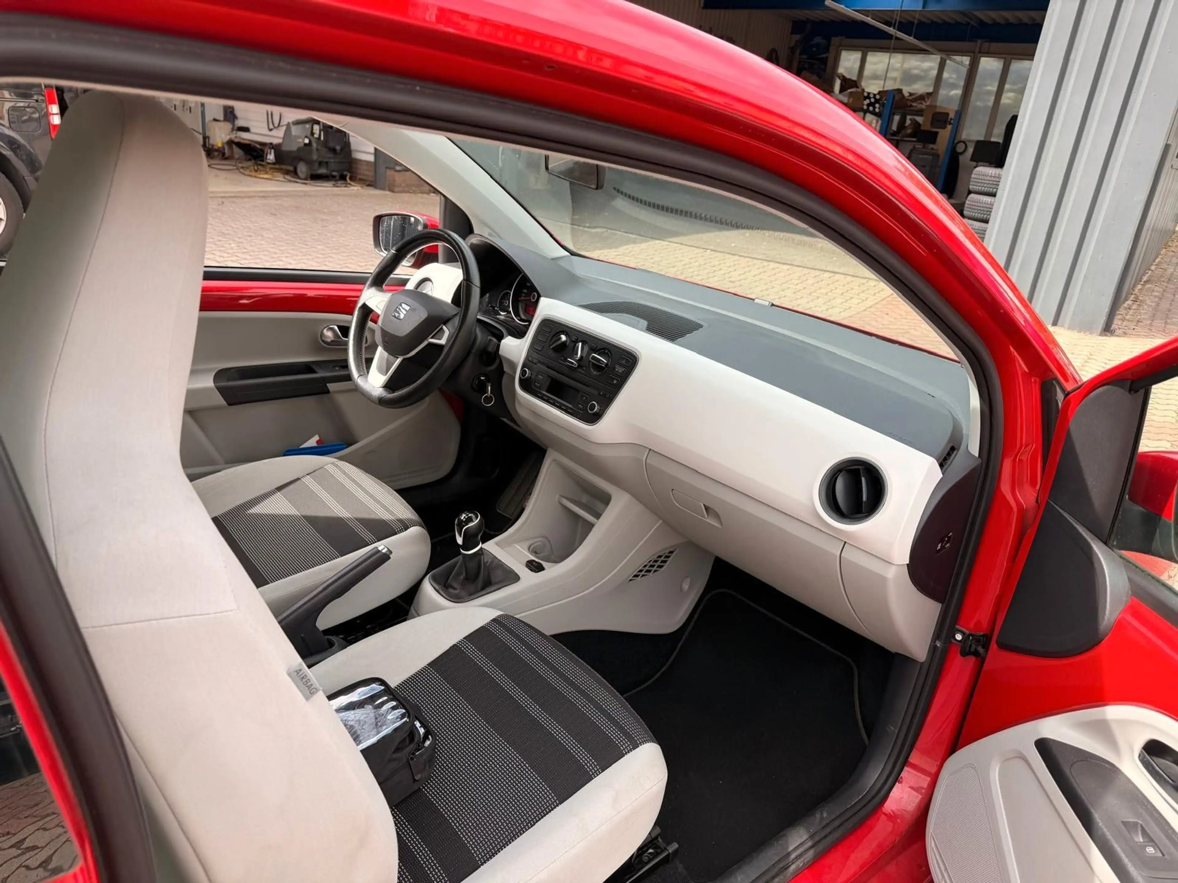 SEAT Mii 4You 1.0 44 kW 60PS Schalter — photo 8