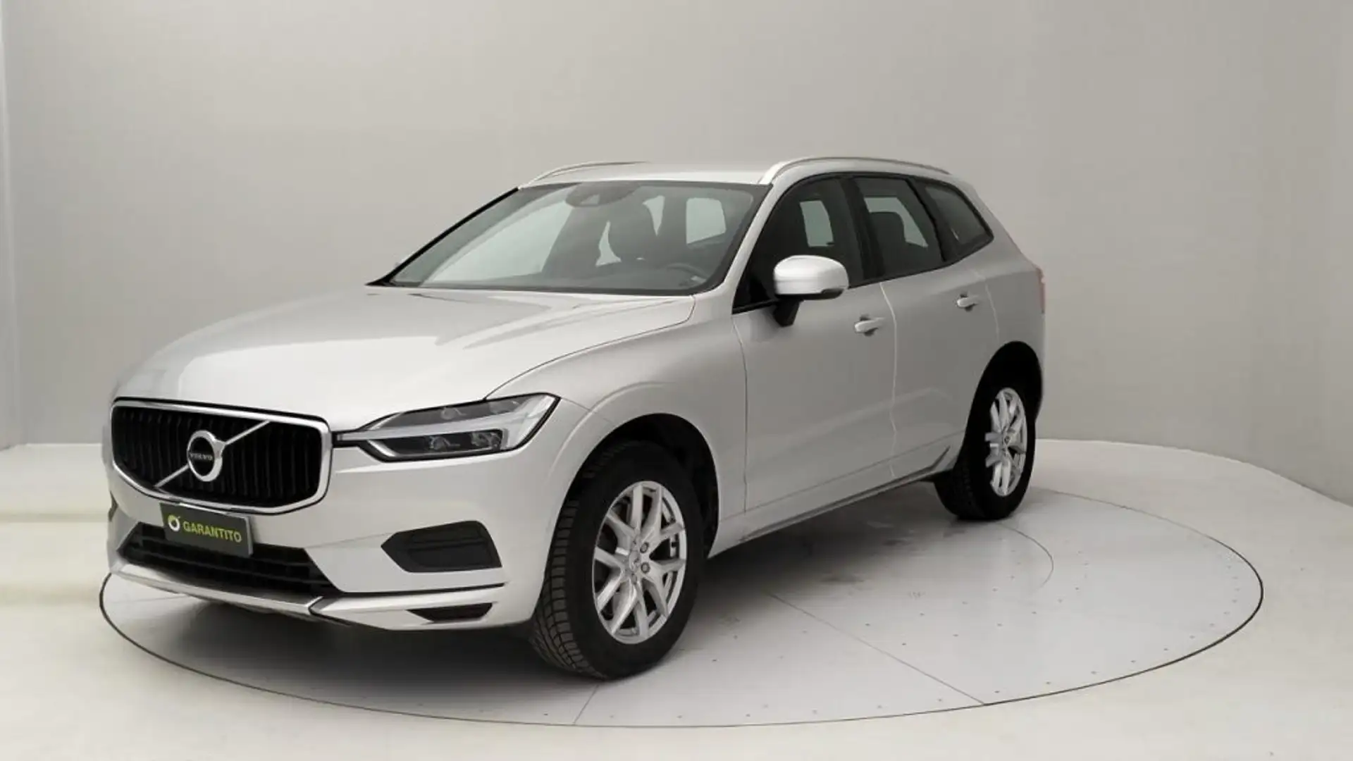 Volvo XC60 2.0 d5 Business awd geartronic my18 Argento - 1