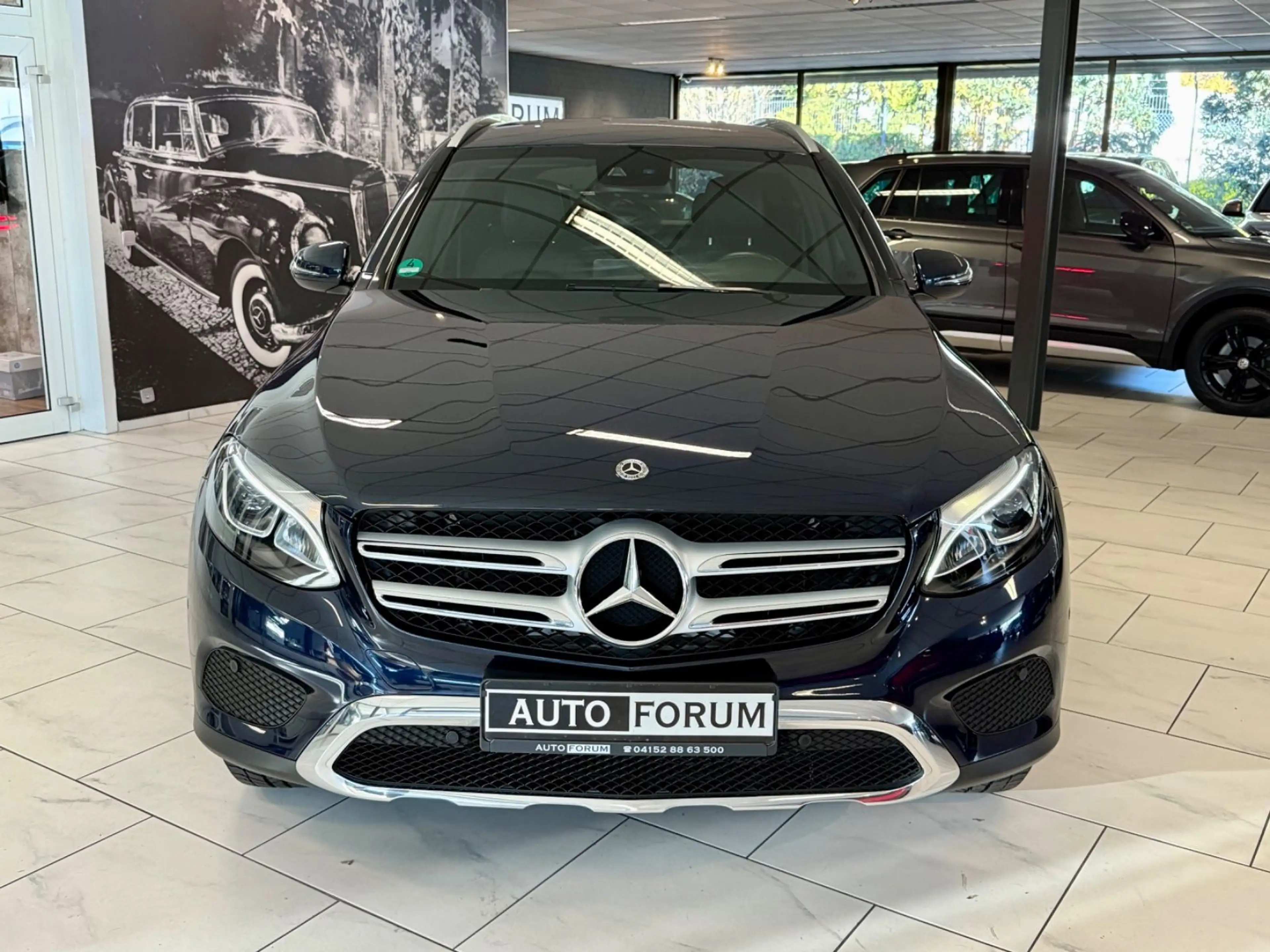 Mercedes-Benz GLC 250 4M EXCLUSIVE LEDER LED COMAND KAMERA PDC — photo 3