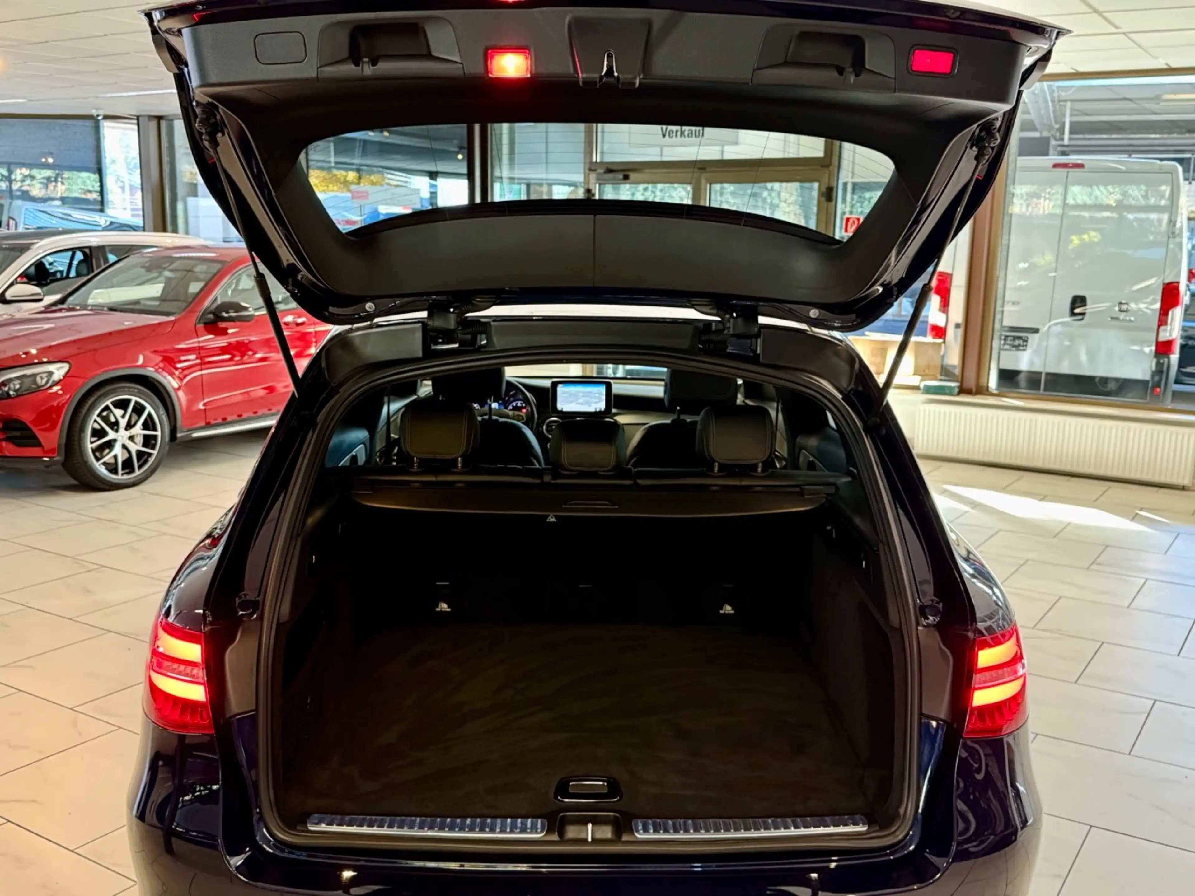 Mercedes-Benz GLC 250 4M EXCLUSIVE LEDER LED COMAND KAMERA PDC — photo 9