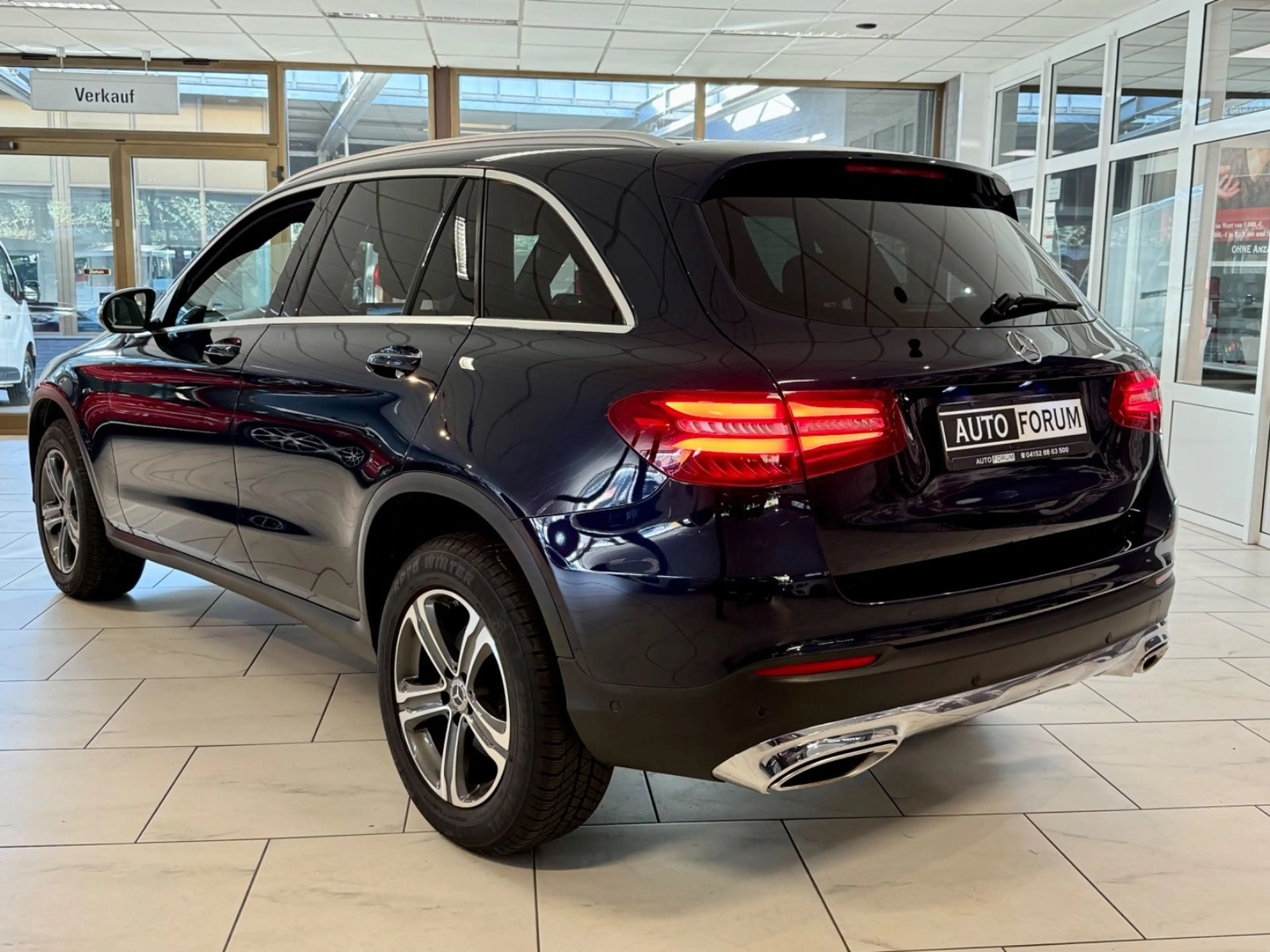 Mercedes-Benz GLC 250 4M EXCLUSIVE LEDER LED COMAND KAMERA PDC — photo 7