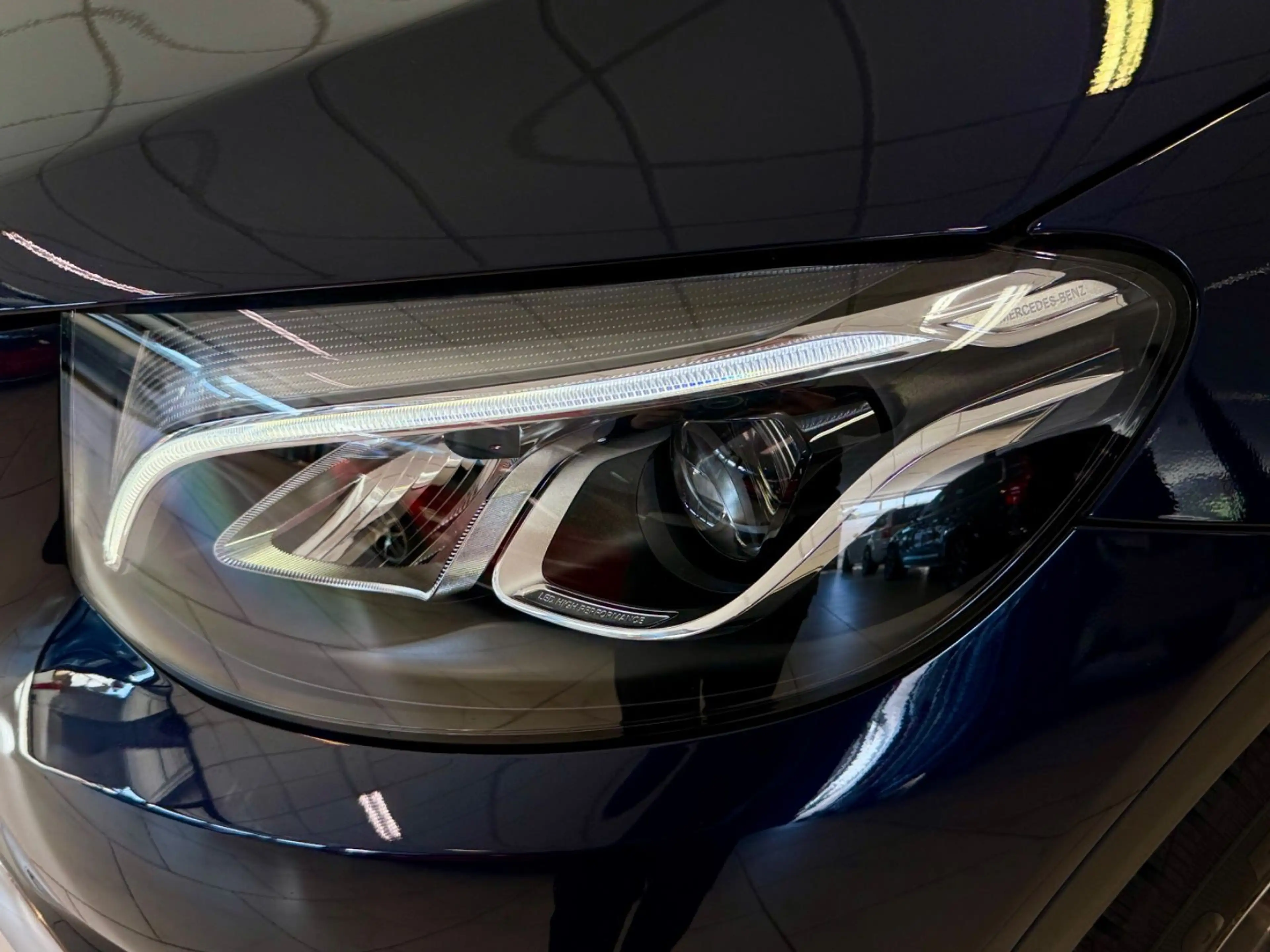 Mercedes-Benz GLC 250 4M EXCLUSIVE LEDER LED COMAND KAMERA PDC — photo 5