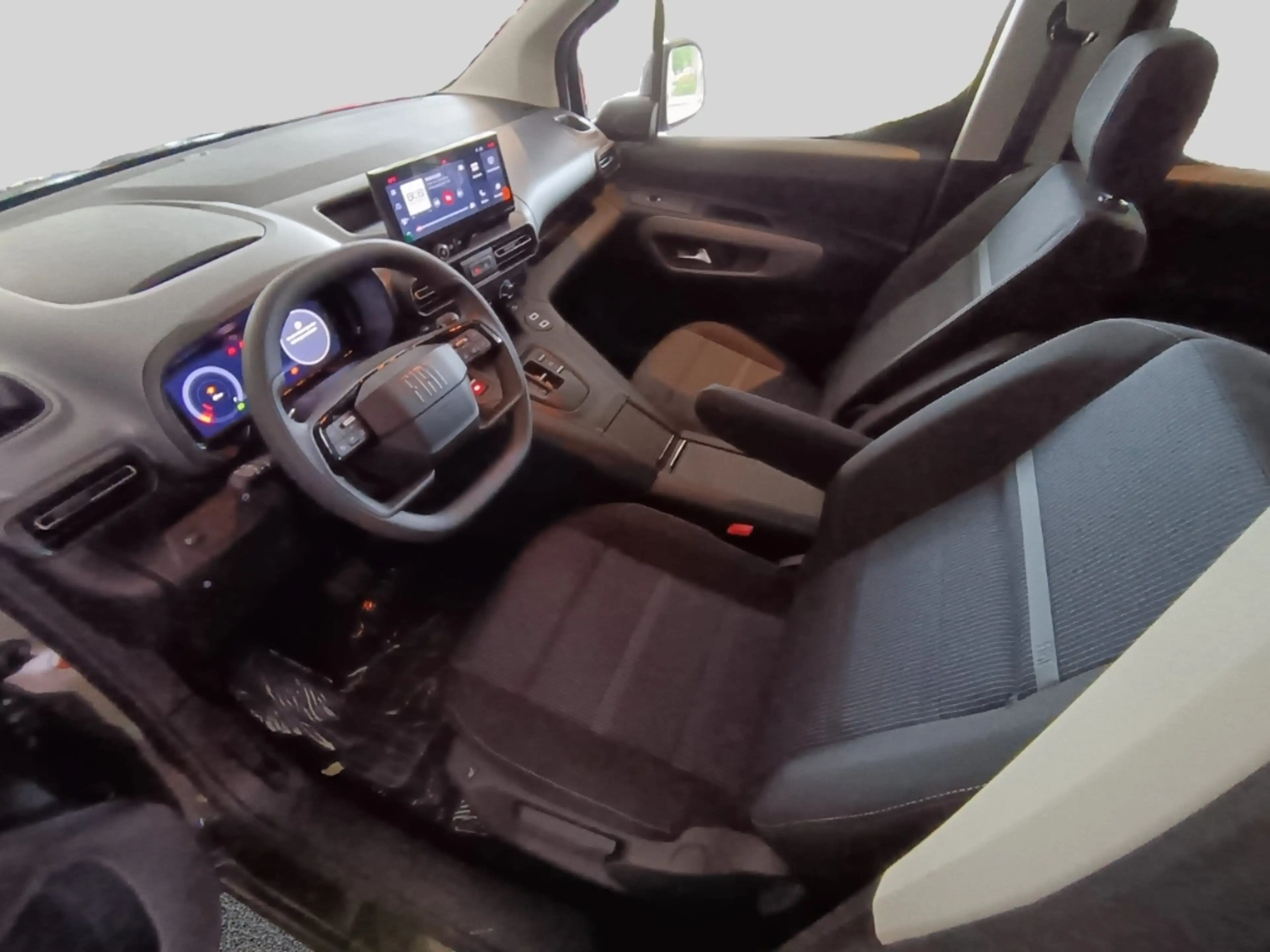 Fiat Qubo L ICON 7-Sitzer Tempomat LED Freisprech El. Parkbr — photo 13