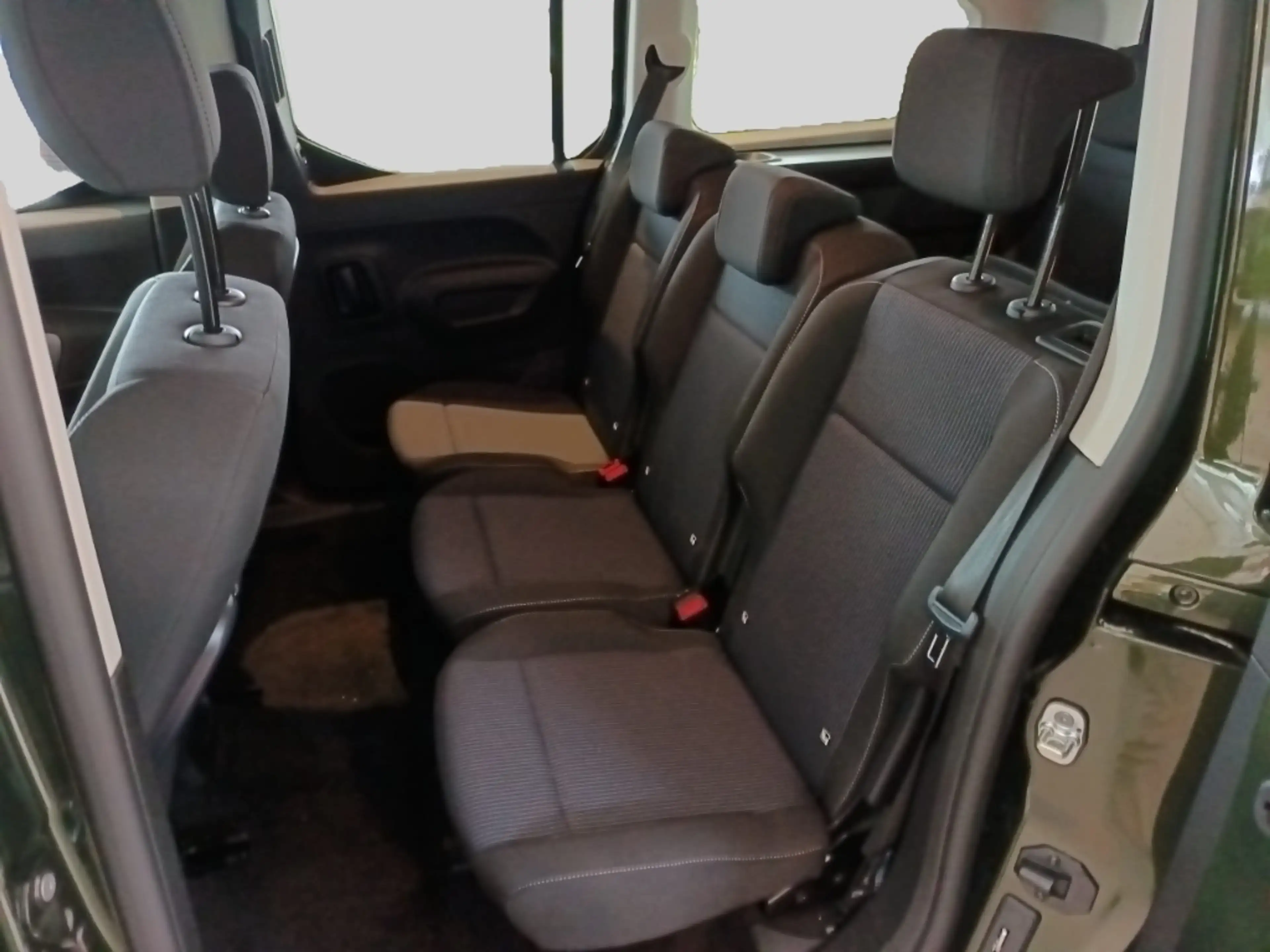 Fiat Qubo L ICON 7-Sitzer Tempomat LED Freisprech El. Parkbr — photo 14