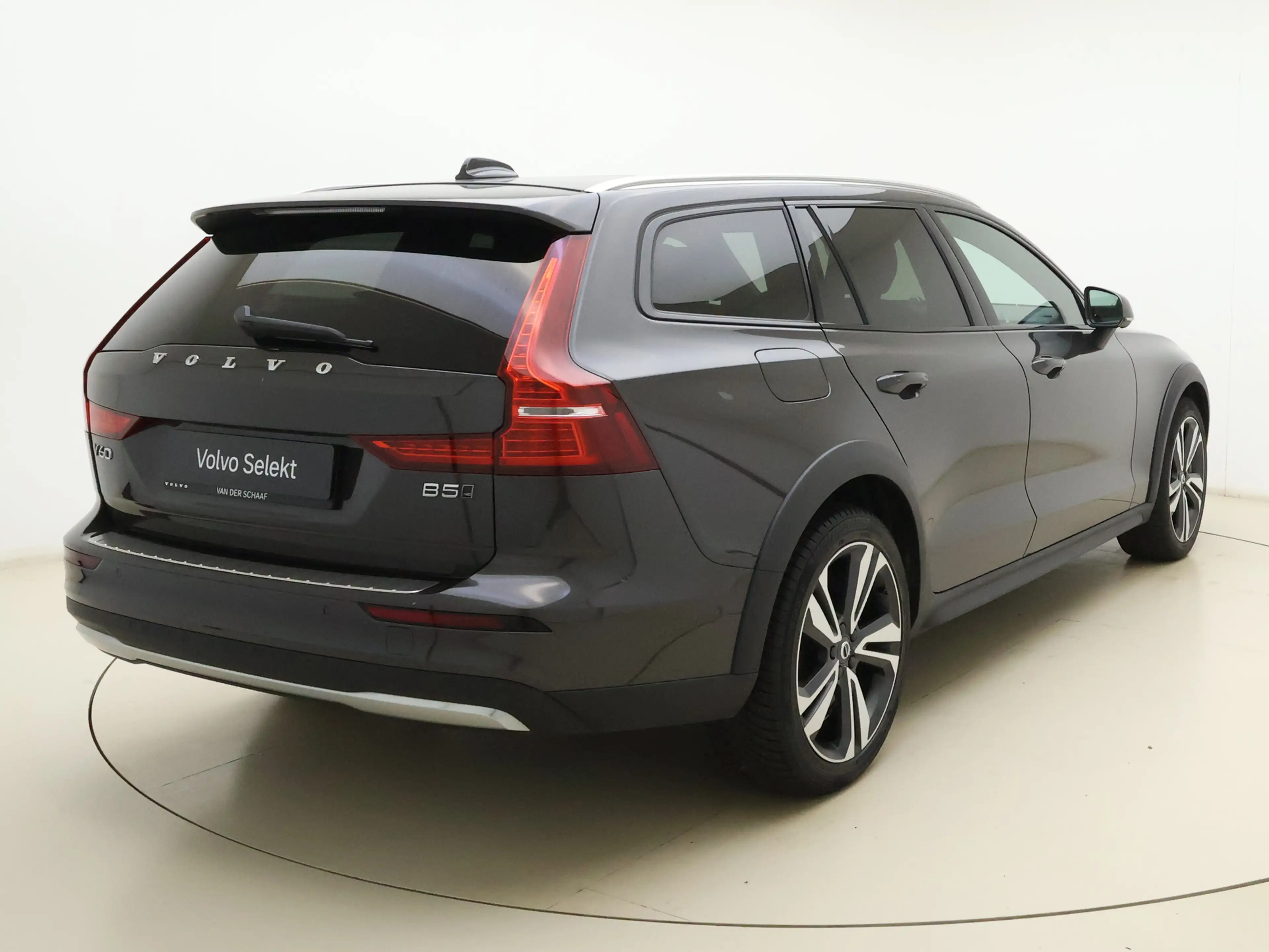 Volvo V60 Cross Country B5 AWD Pro | Geventileerde voorstoelen | Bowers en — photo 13