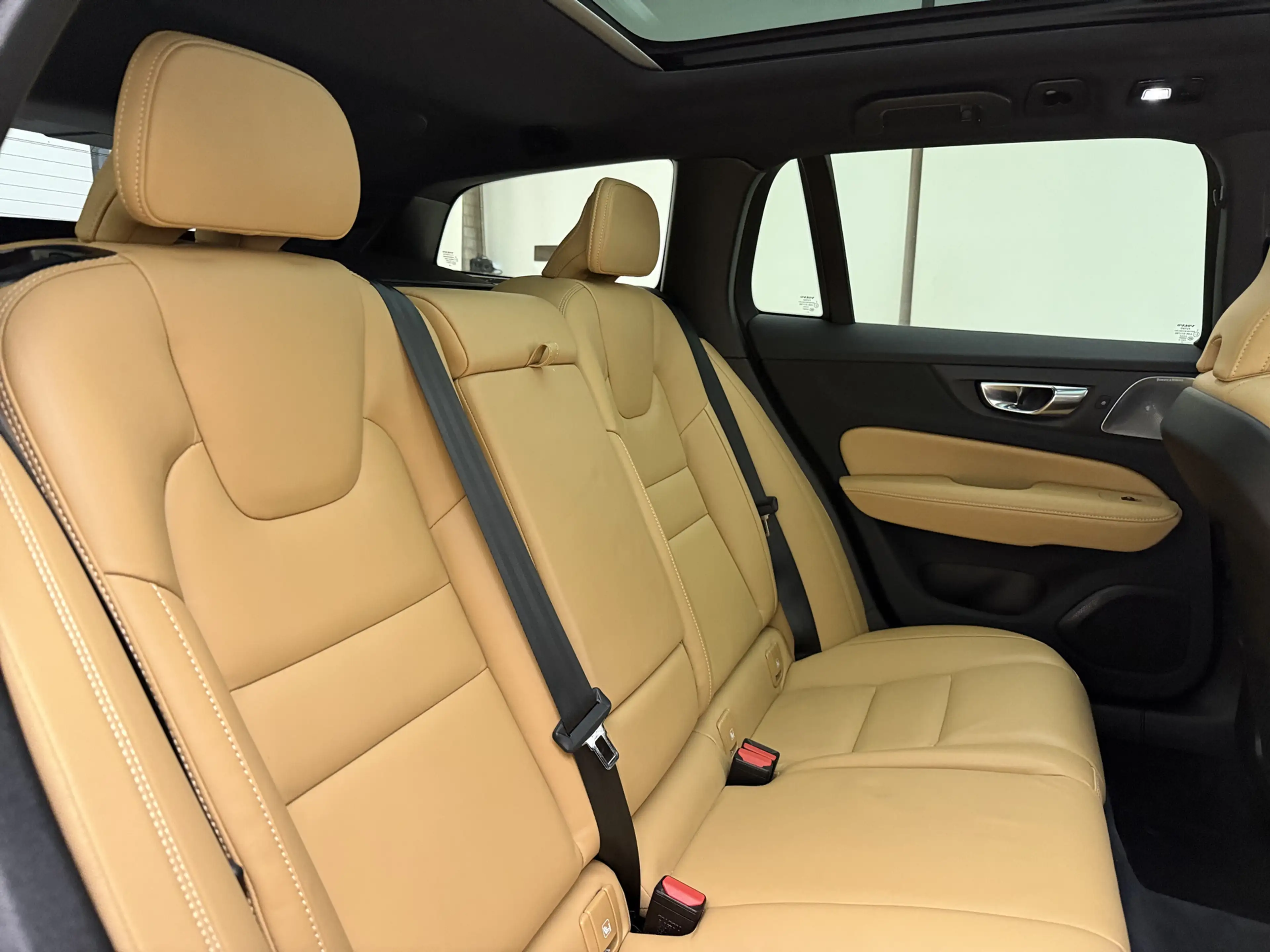 Volvo V60 Cross Country B5 AWD Pro | Geventileerde voorstoelen | Bowers en — photo 4