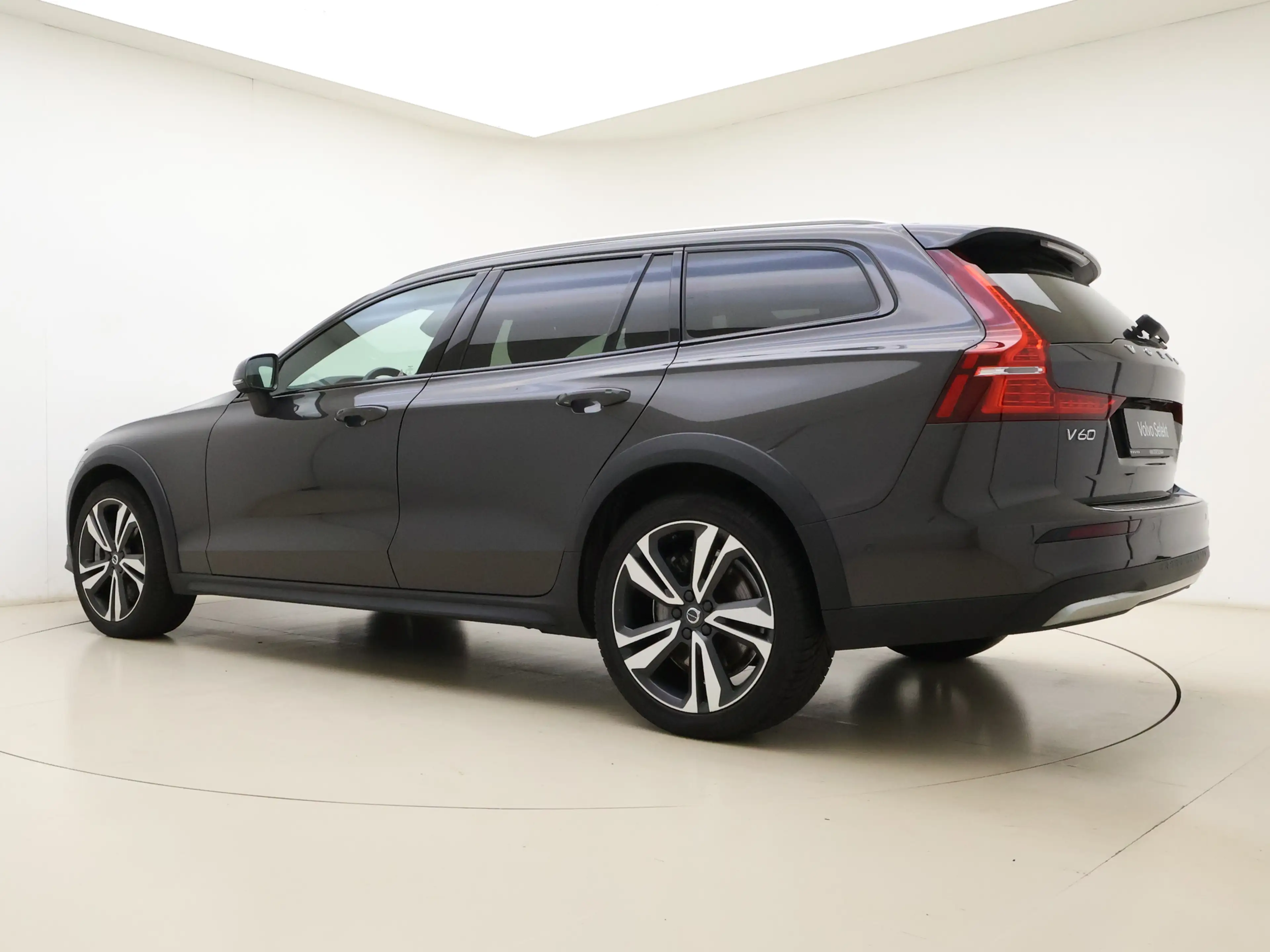Volvo V60 Cross Country B5 AWD Pro | Geventileerde voorstoelen | Bowers en — photo 11
