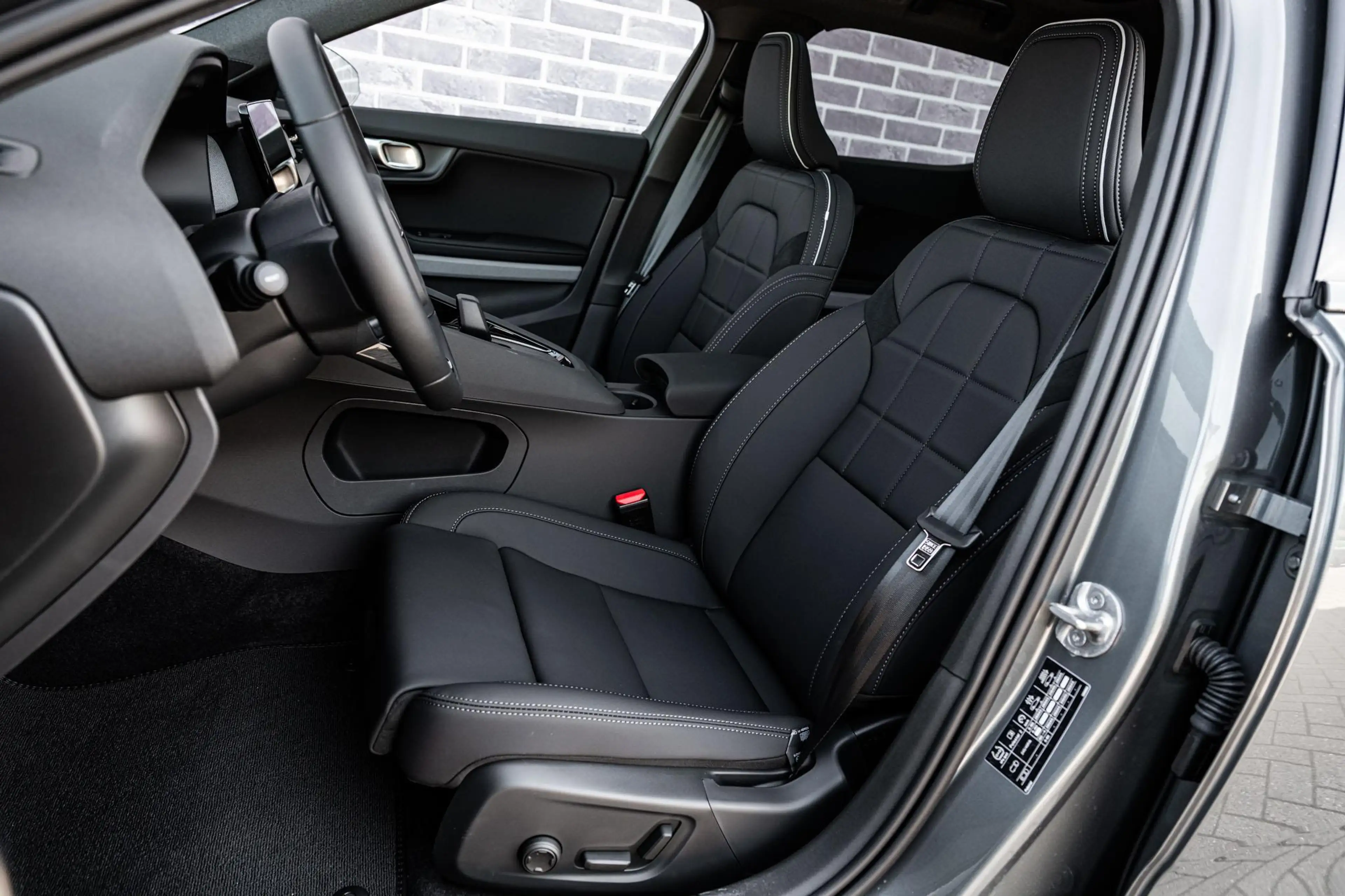 Polestar 2 Long Range Single Motor Prime 82 kWh | Pilot assis — photo 6