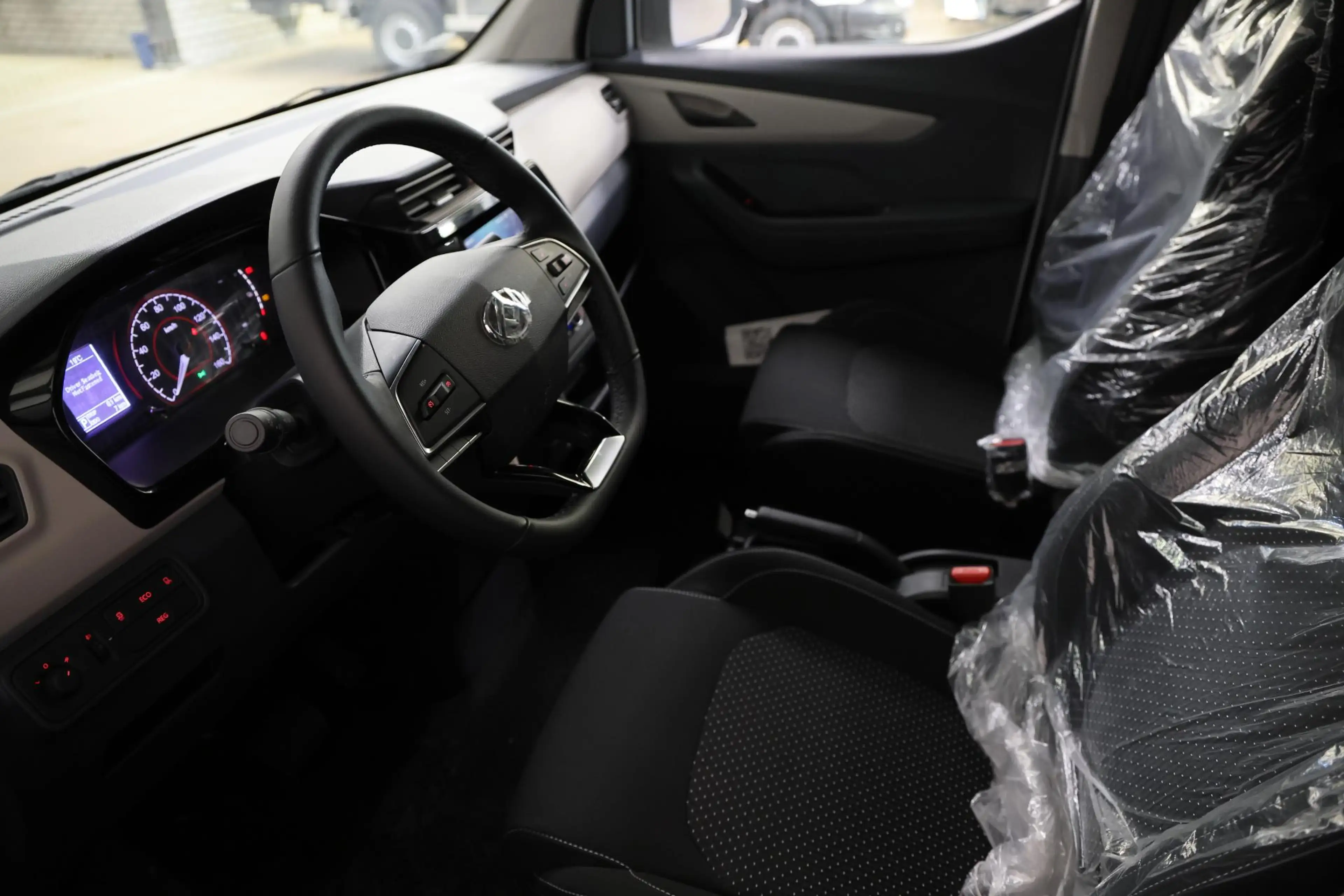 Maxus Others eDeliver L3H1 LANG 50 kWh Snelladen CarPlay Camera — photo 10
