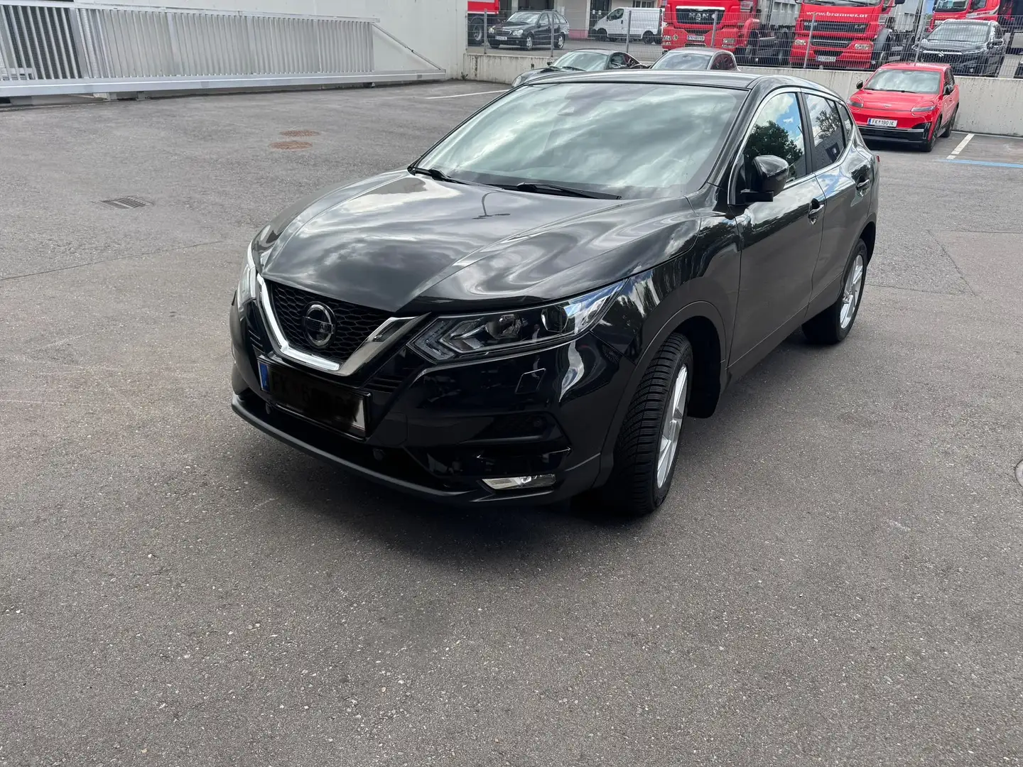 Nissan Qashqai Qashqai 1,2 DIG-T Acenta Nissan Connect Schwarz - 1