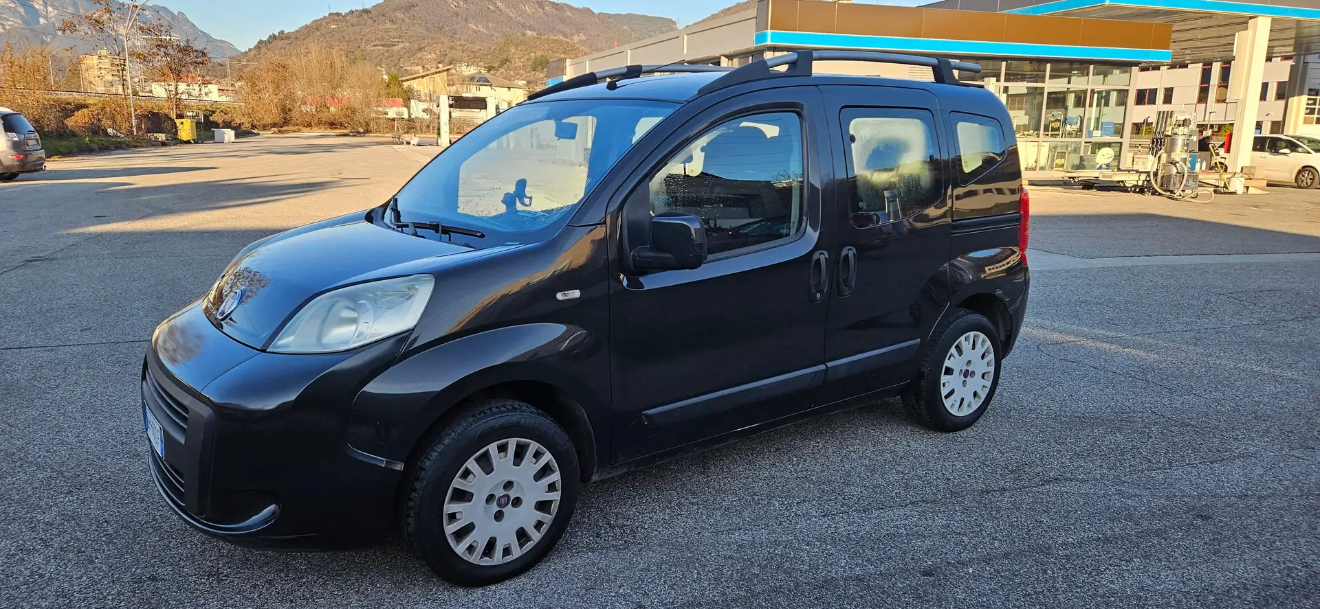 Fiat Qubo METANO 1.4 8v natural power Dynamic 77cv Schwarz - 2