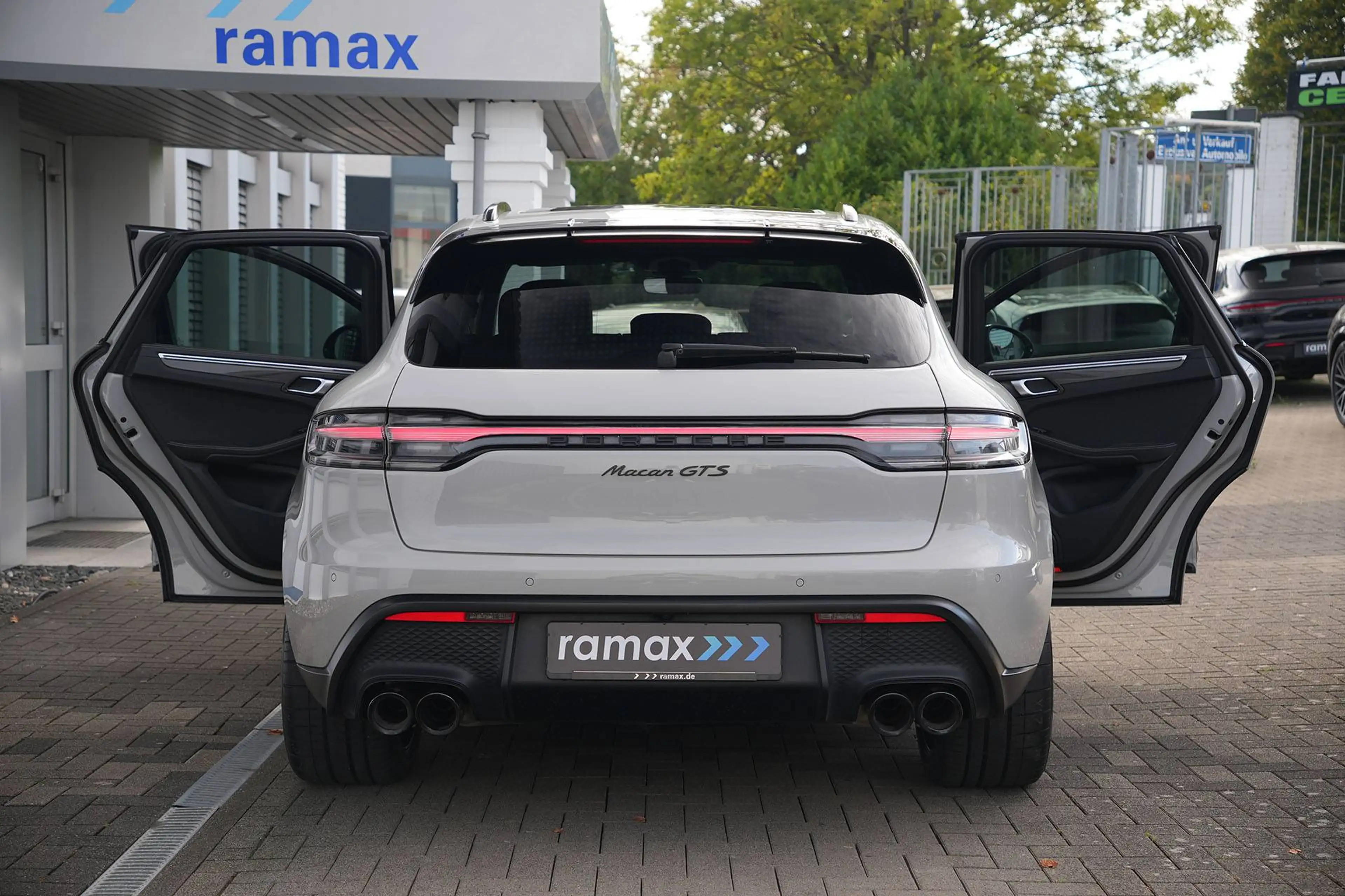 Porsche Macan Macan GTS MY24-KREIDE-ACC-LUFTF.-PANO-CARBON-BOSE-21"GT — photo 3