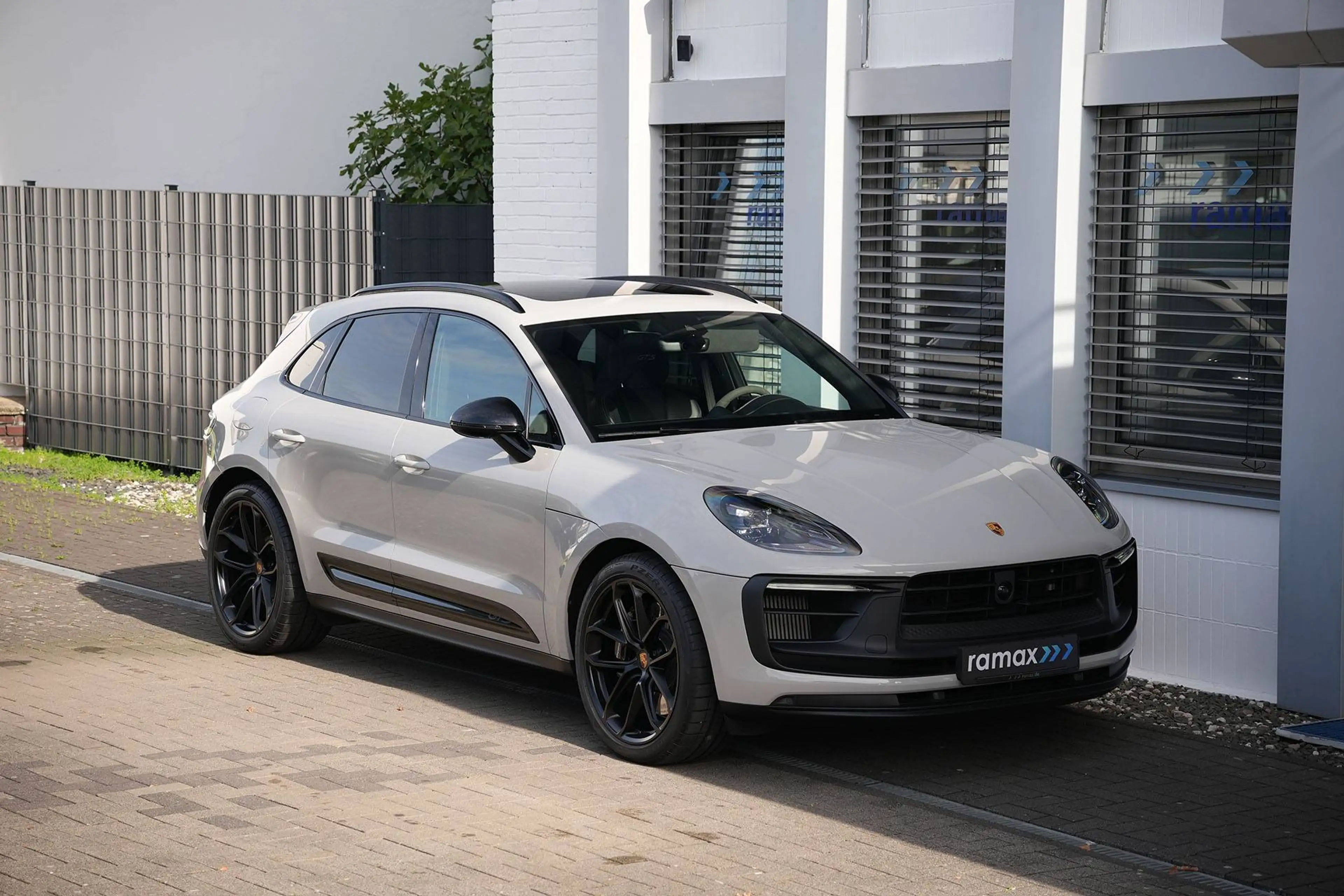 Porsche Macan Macan GTS MY24-KREIDE-ACC-LUFTF.-PANO-CARBON-BOSE-21"GT — photo 49