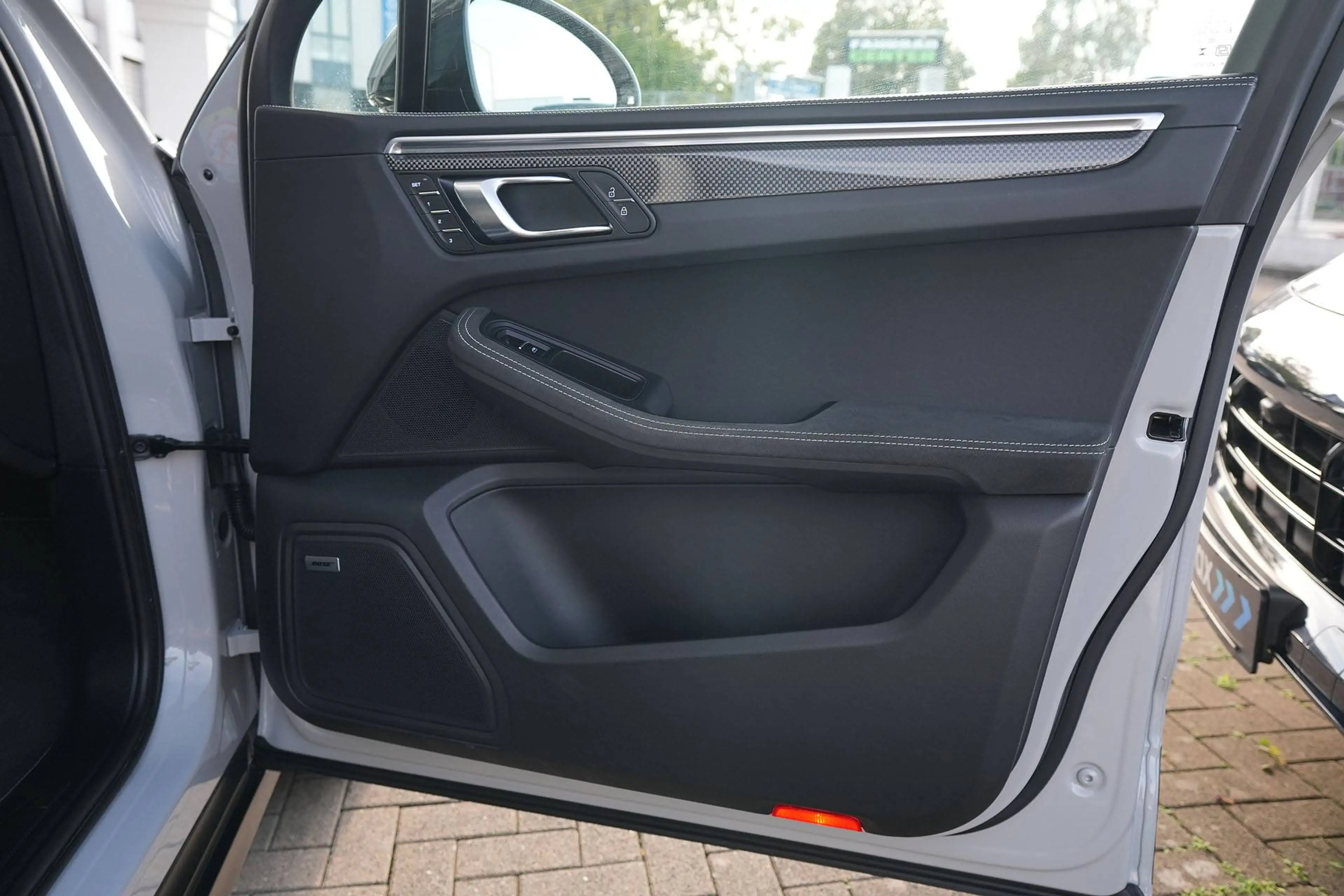 Porsche Macan Macan GTS MY24-KREIDE-ACC-LUFTF.-PANO-CARBON-BOSE-21"GT — photo 36