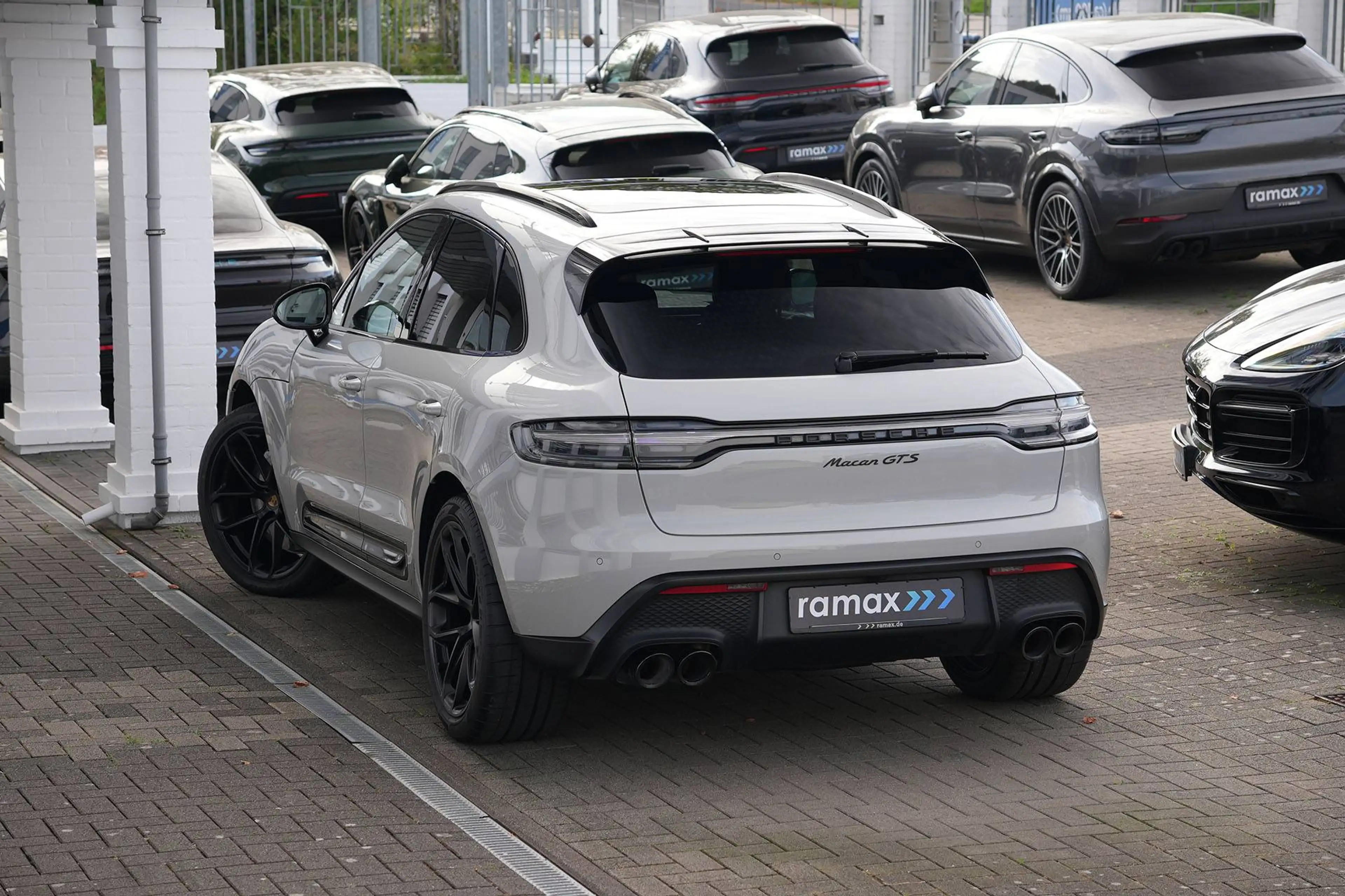 Porsche Macan Macan GTS MY24-KREIDE-ACC-LUFTF.-PANO-CARBON-BOSE-21"GT — photo 10