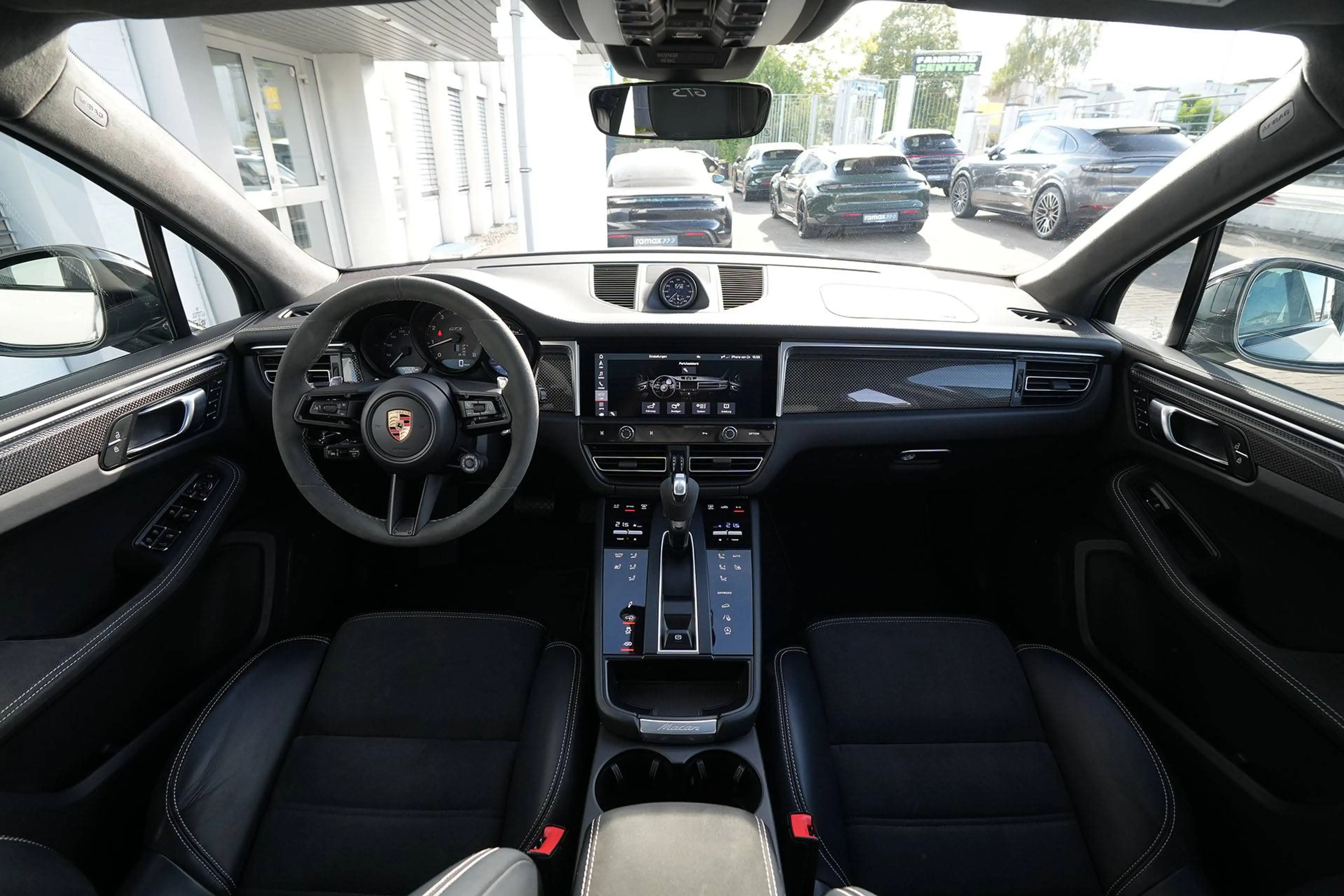 Porsche Macan Macan GTS MY24-KREIDE-ACC-LUFTF.-PANO-CARBON-BOSE-21"GT — photo 4