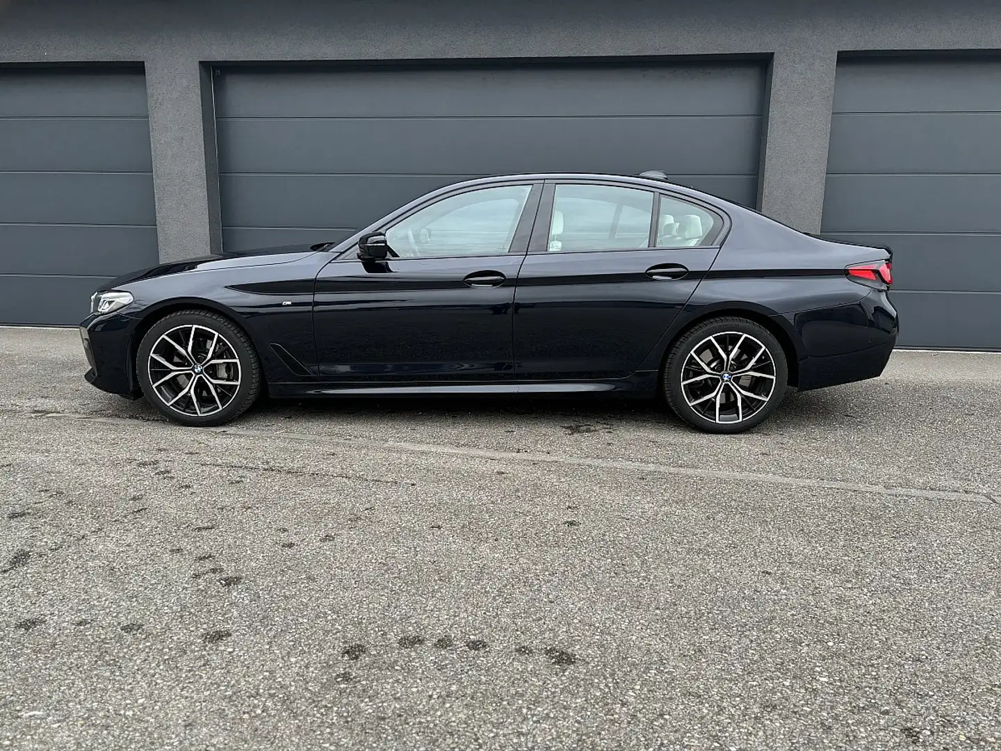 BMW 540 i M Sport, KoZu, PANO, Lenkradheizung Zwart - 2