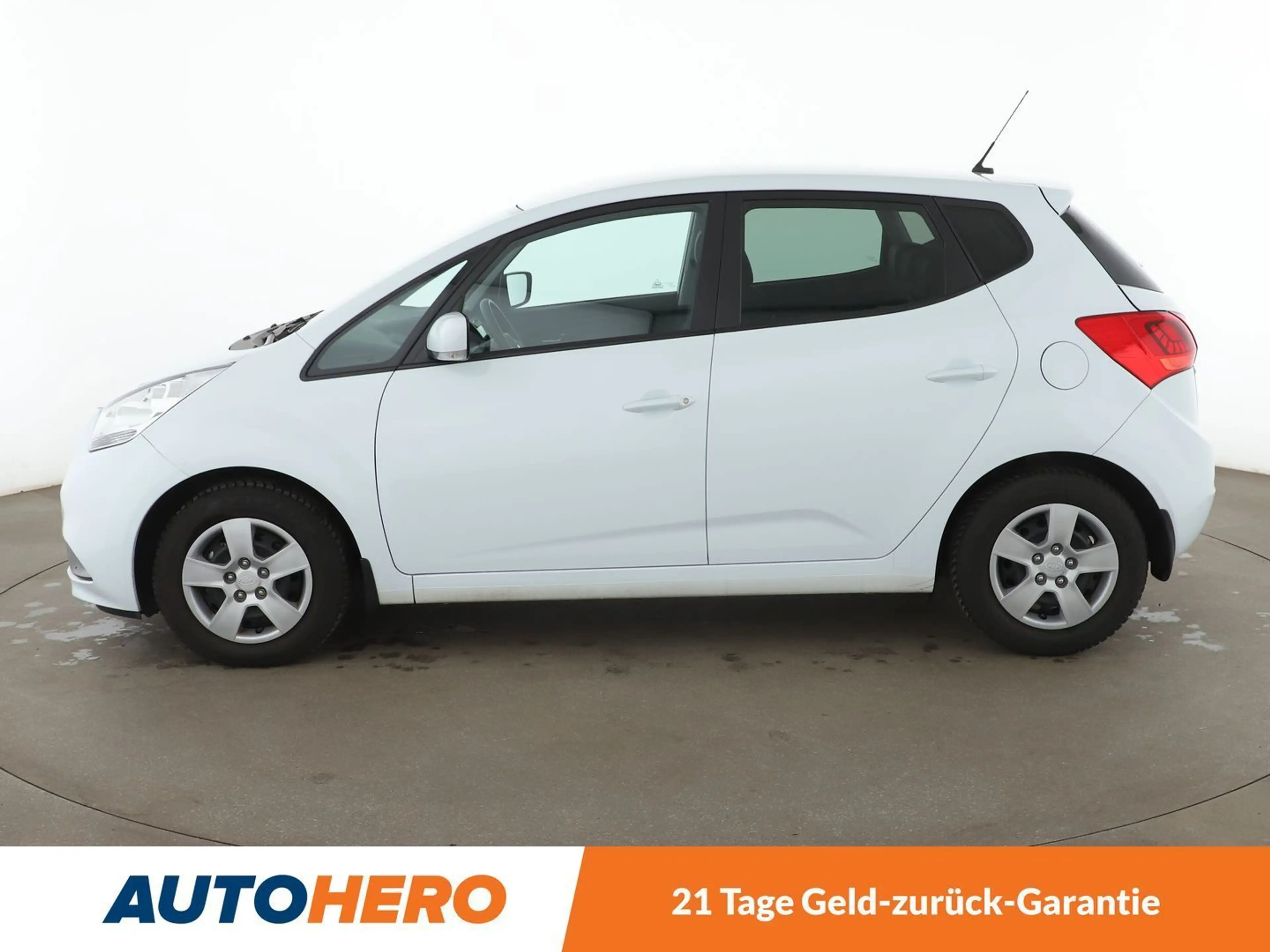 Kia Venga 1.6 Platinum Edition *CAM*PDC*SHZ*TEMPO*LHZ* — photo 3