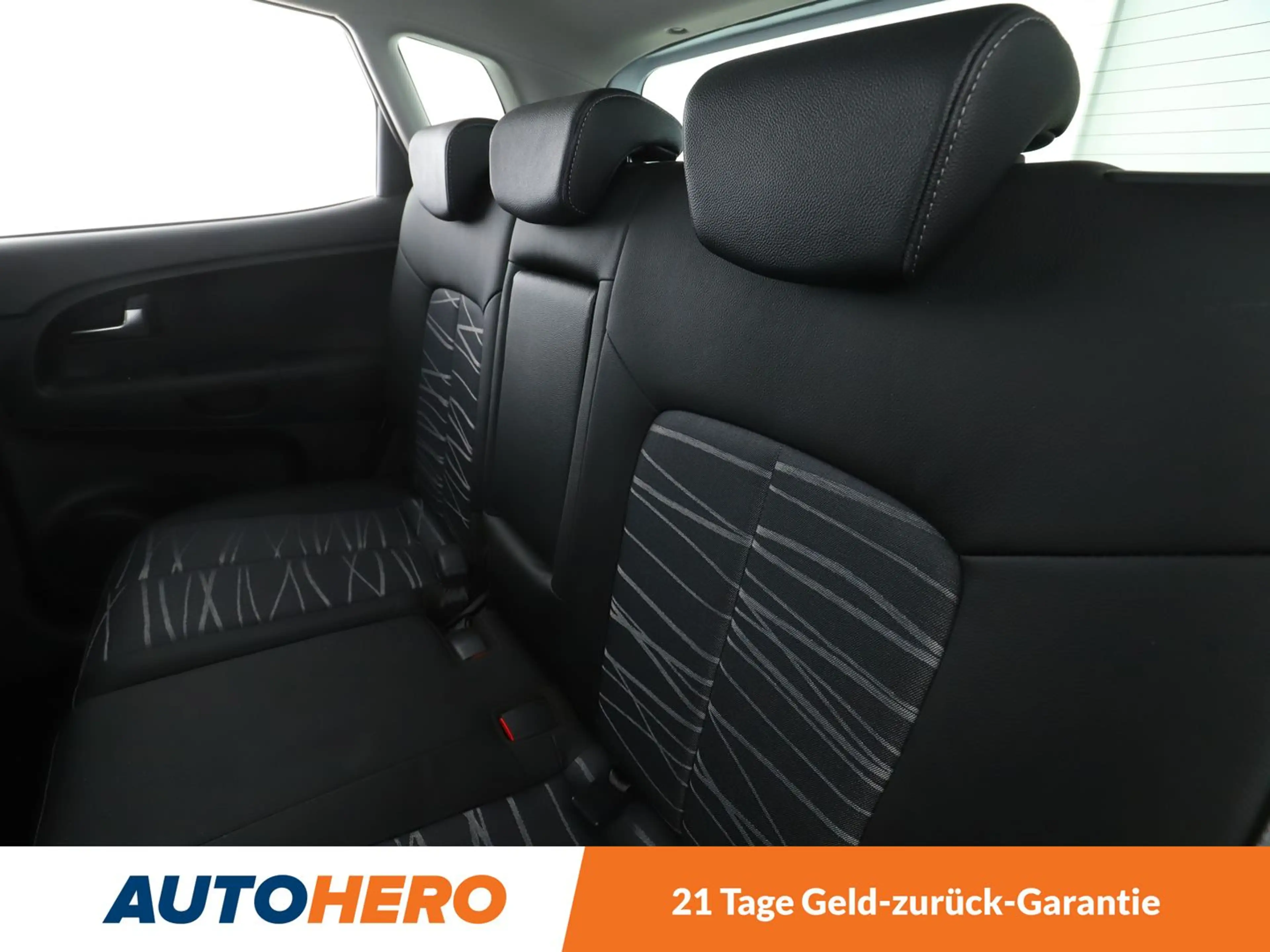 Kia Venga 1.6 Platinum Edition *CAM*PDC*SHZ*TEMPO*LHZ* — photo 14