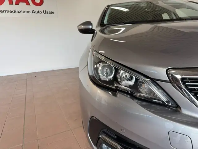 Peugeot 308 view 14