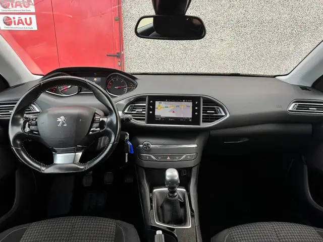 Peugeot 308 view 10