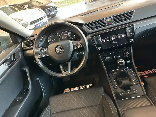 Skoda Superb view 14