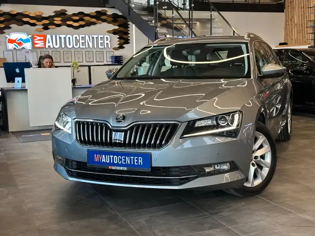 Skoda Superb main image