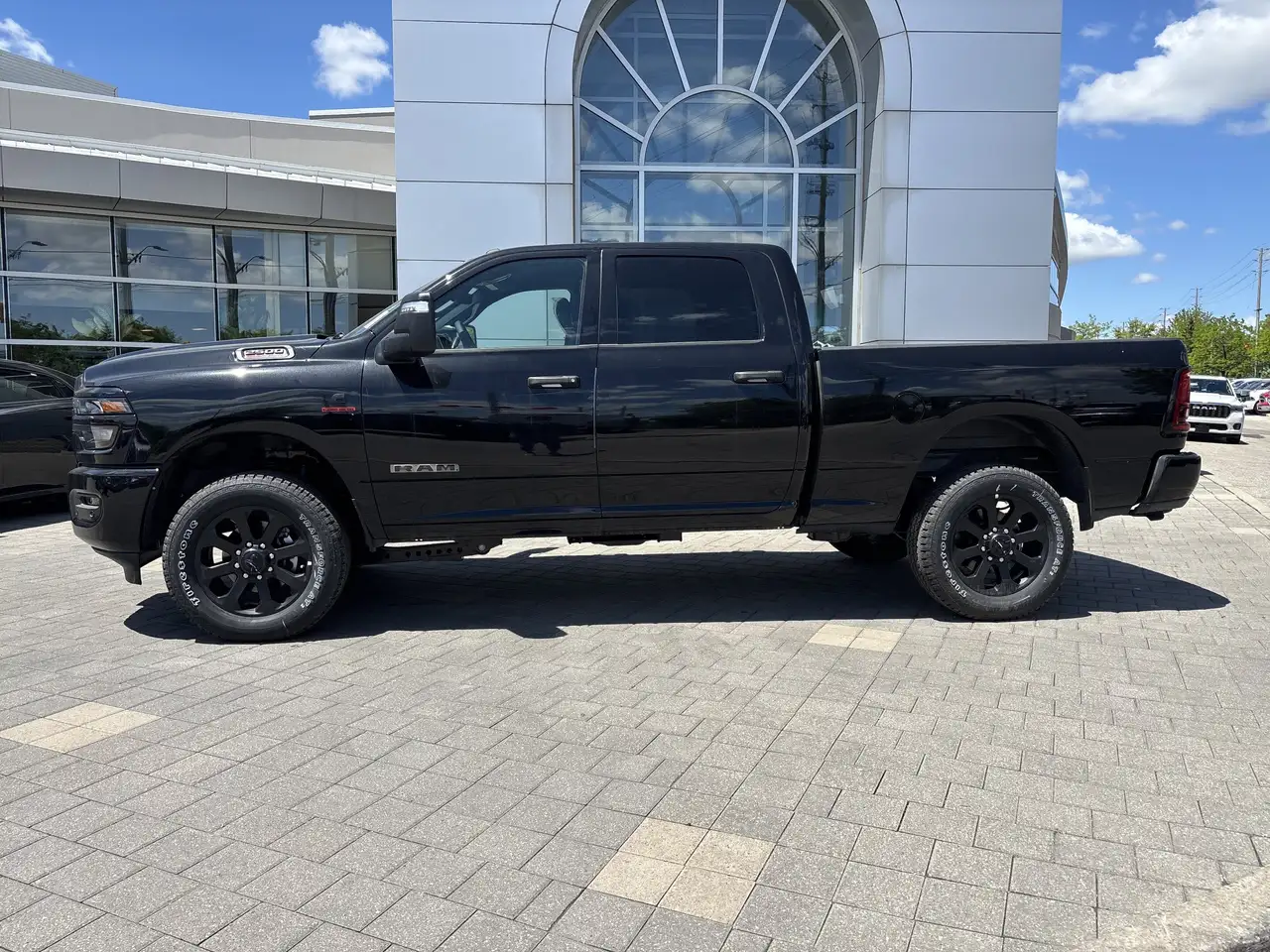 RAM 2500 снимка RAM 2500