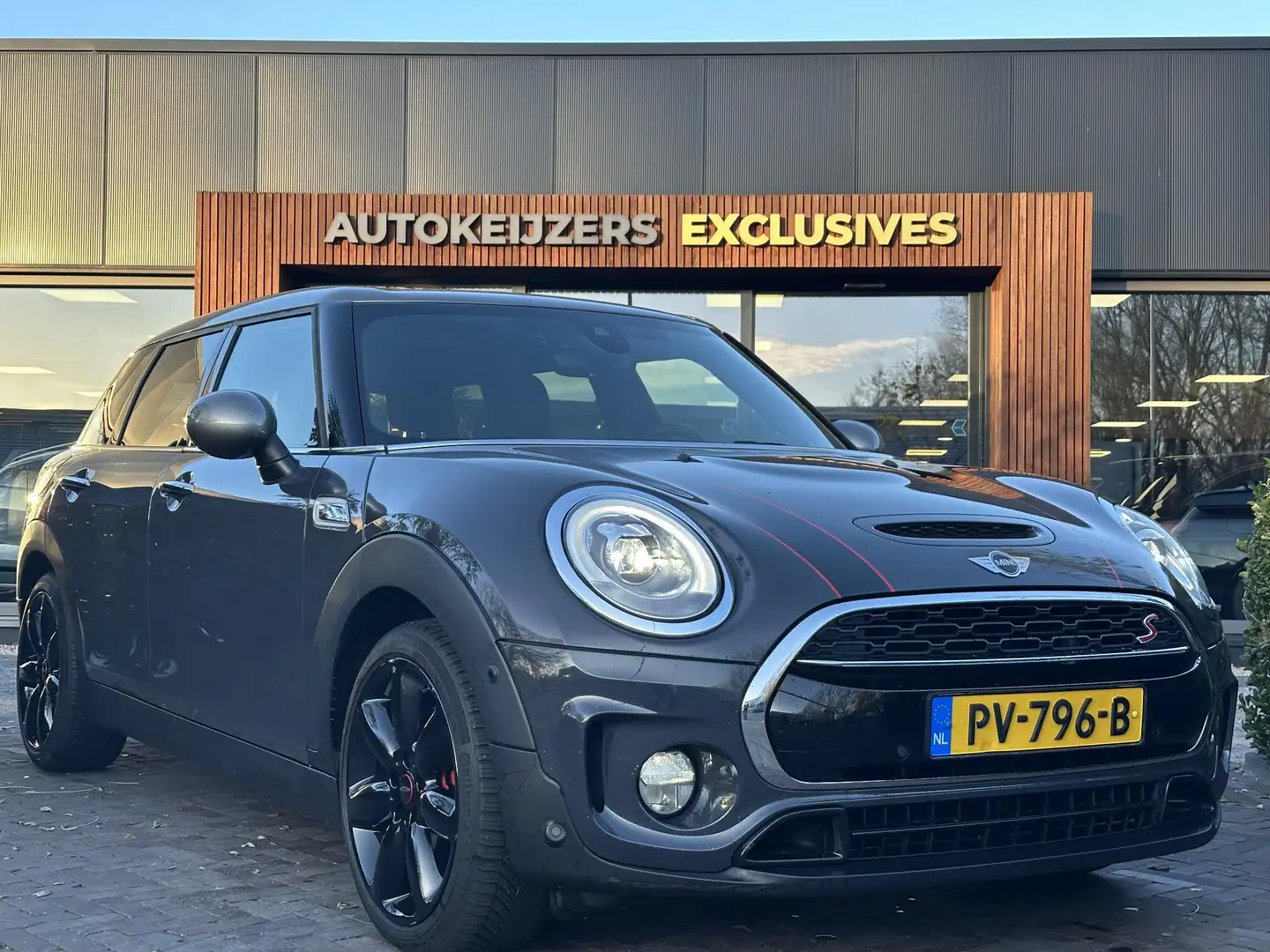 MINI Cooper S Clubman Mini 2.0 Chili Serious Business JCW Panoramadak Ha Gris - 1