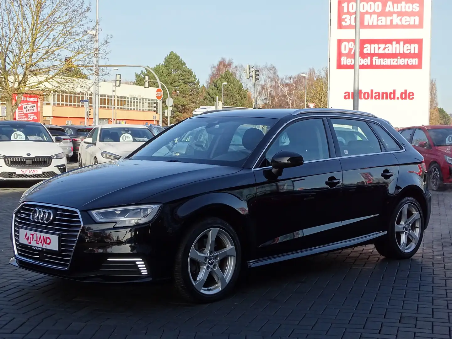 Audi A3 Sportback 40 e-tron sport LED Navi DAB PDC Schwarz - 2