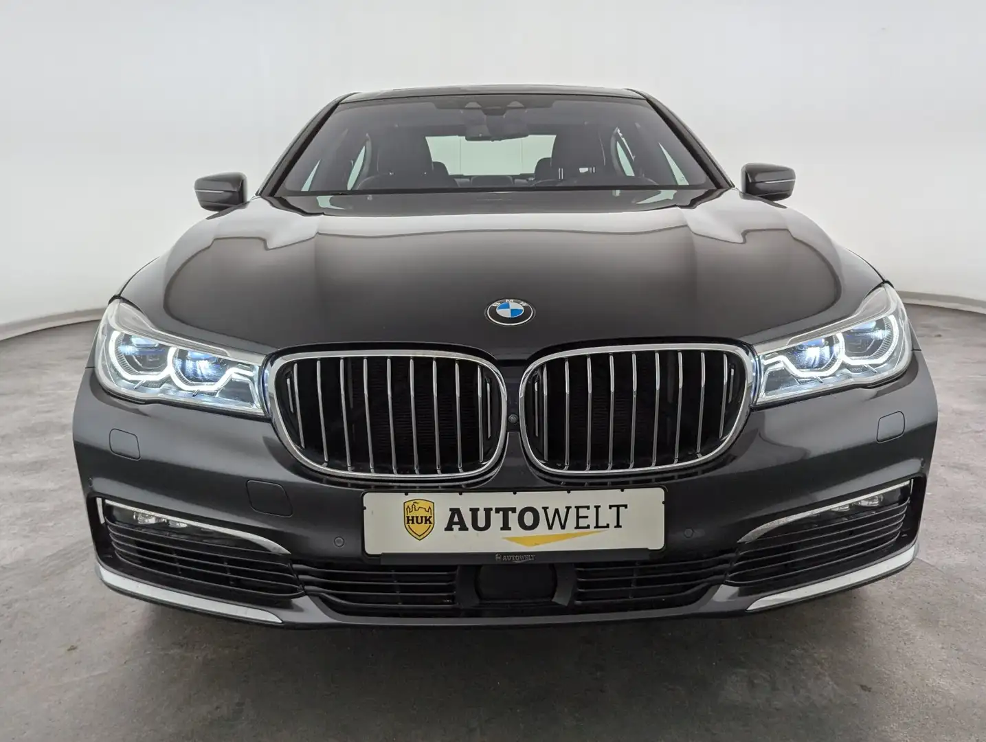 BMW 750 750 i xDrive LASER+LEDER+NAVI+STDHZG+SOFTCLOSE+ Gris - 2