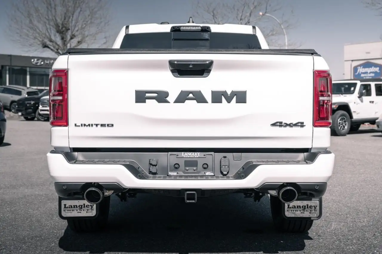 RAM 1500 снимка RAM 1500