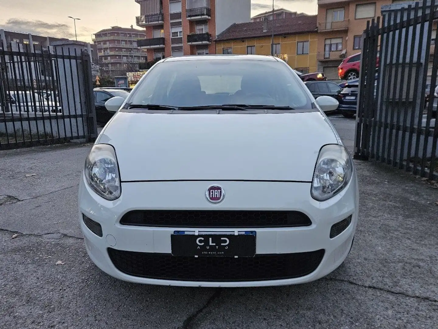 Fiat Punto 1.2 8V 5 porte GPL Bianco - 2